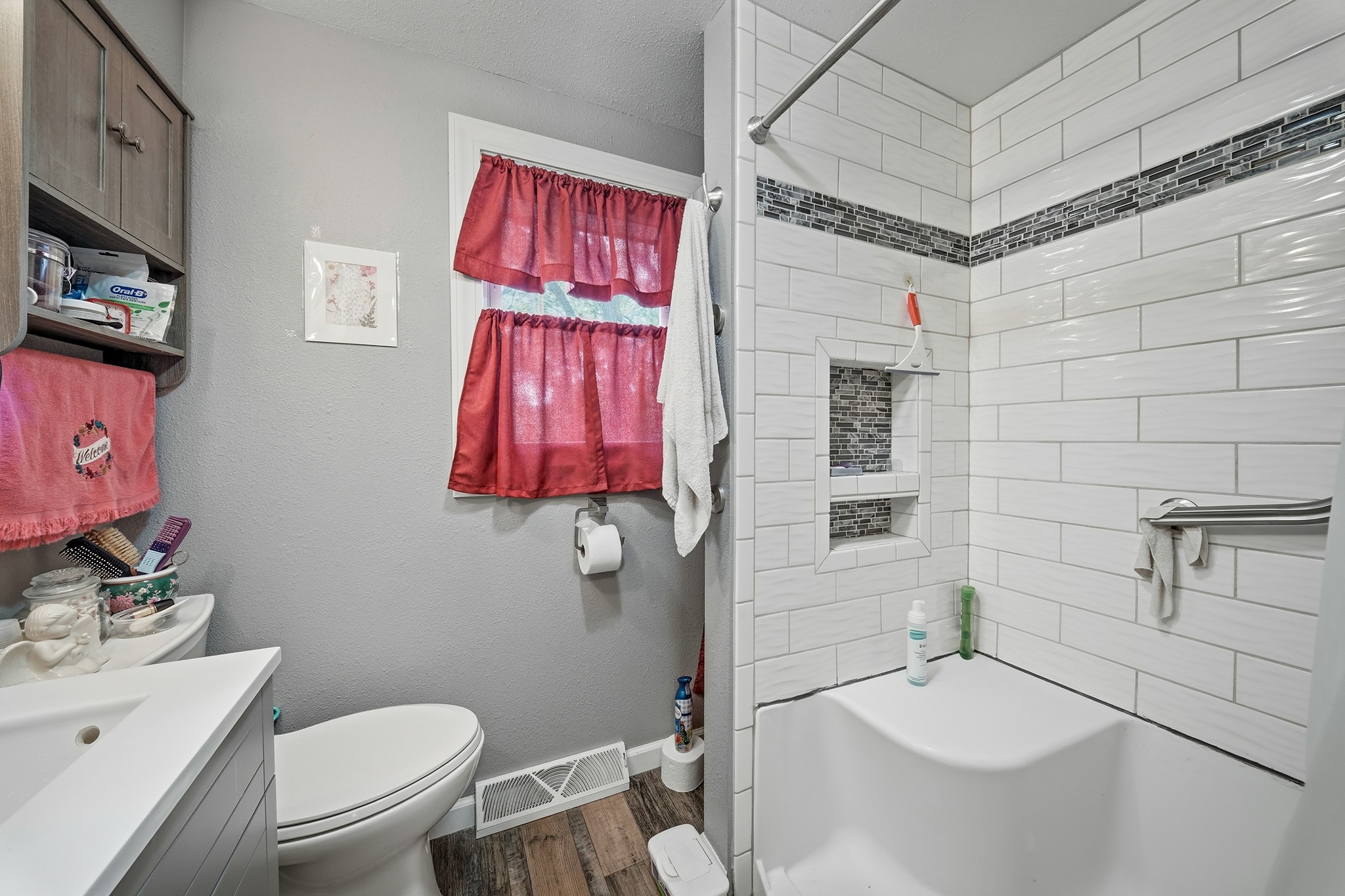 1135 Mansfield Street Property Photo 15
