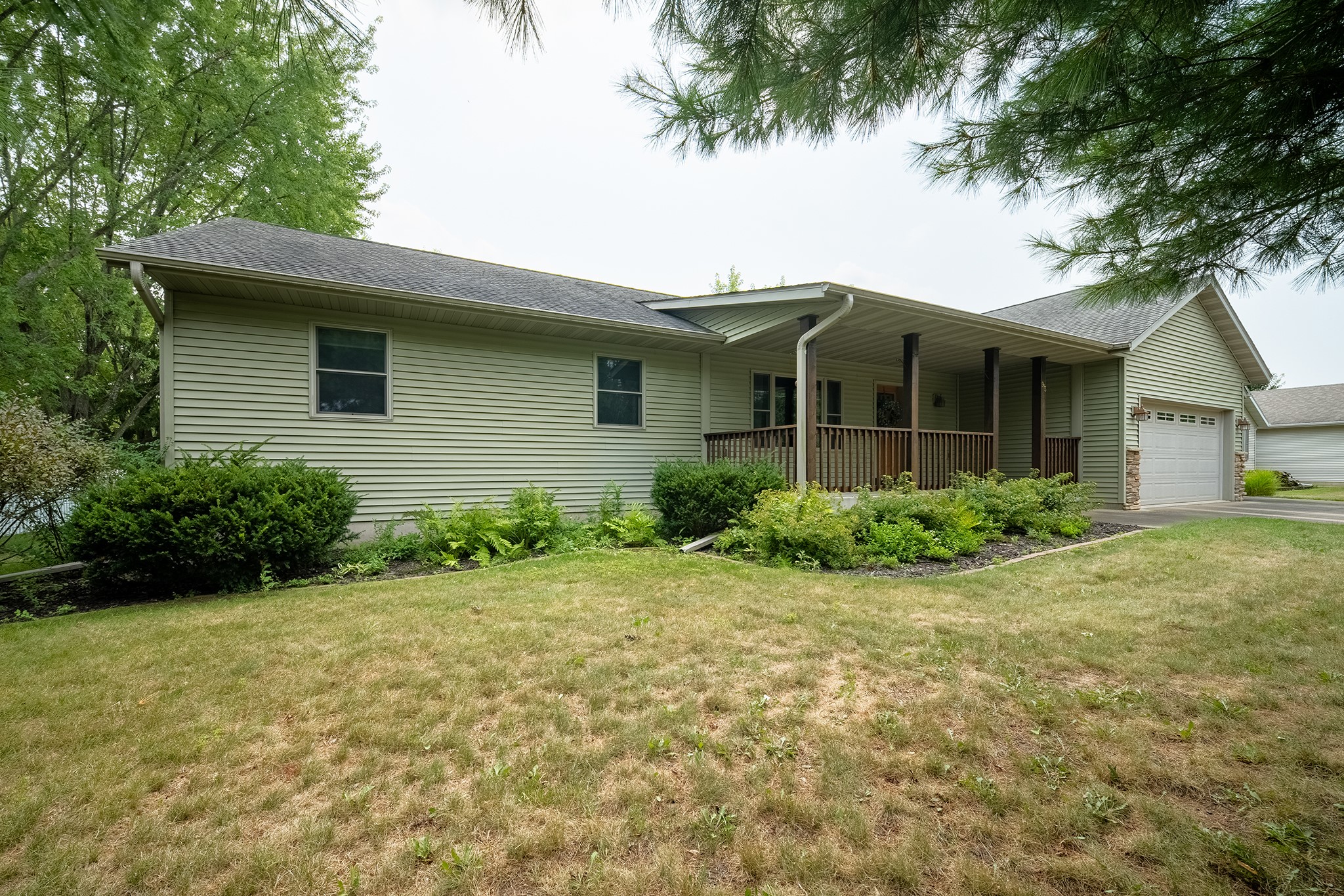 913 Bridgewater Avenue Property Photo 3