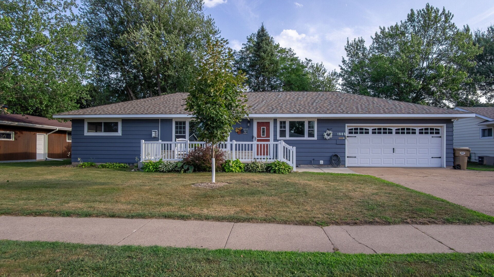1905 E Lexington Boulevard Property Photo 1