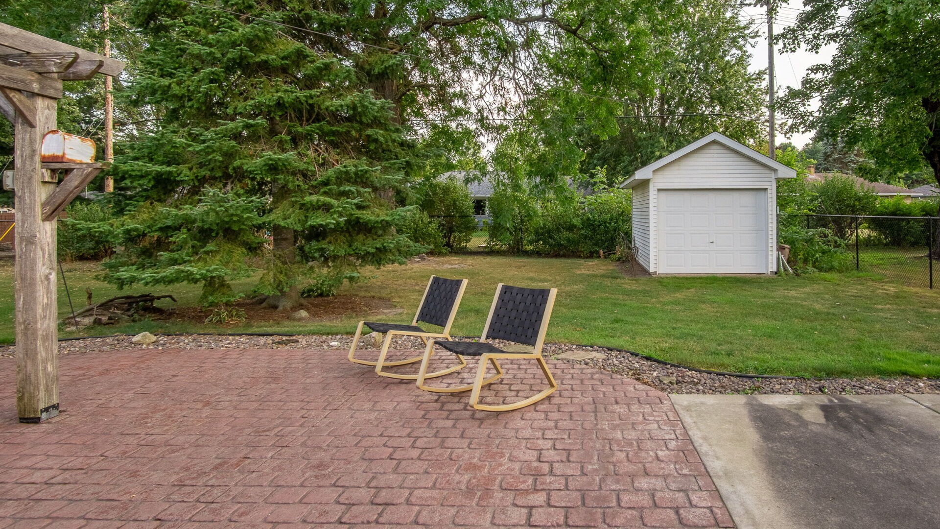 1905 E Lexington Boulevard Property Photo 6