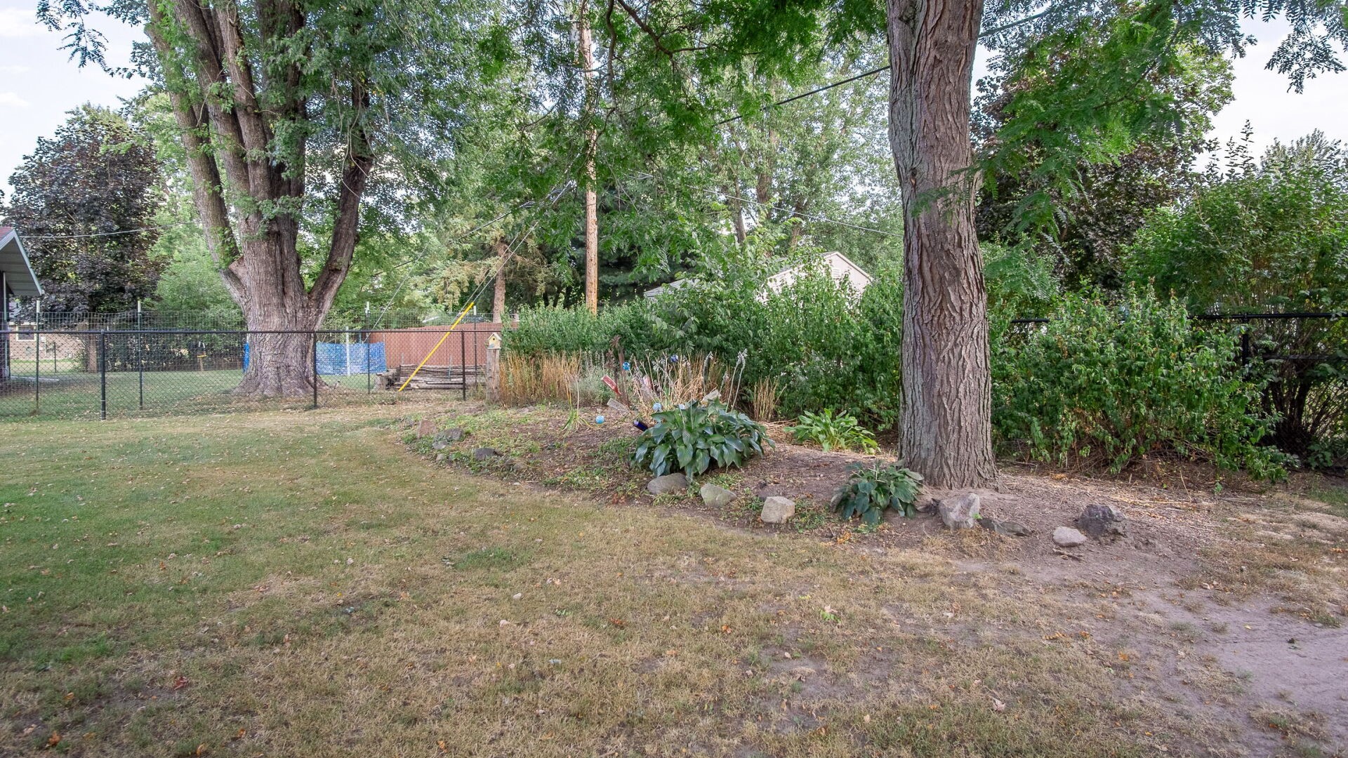 1905 E Lexington Boulevard Property Photo 9