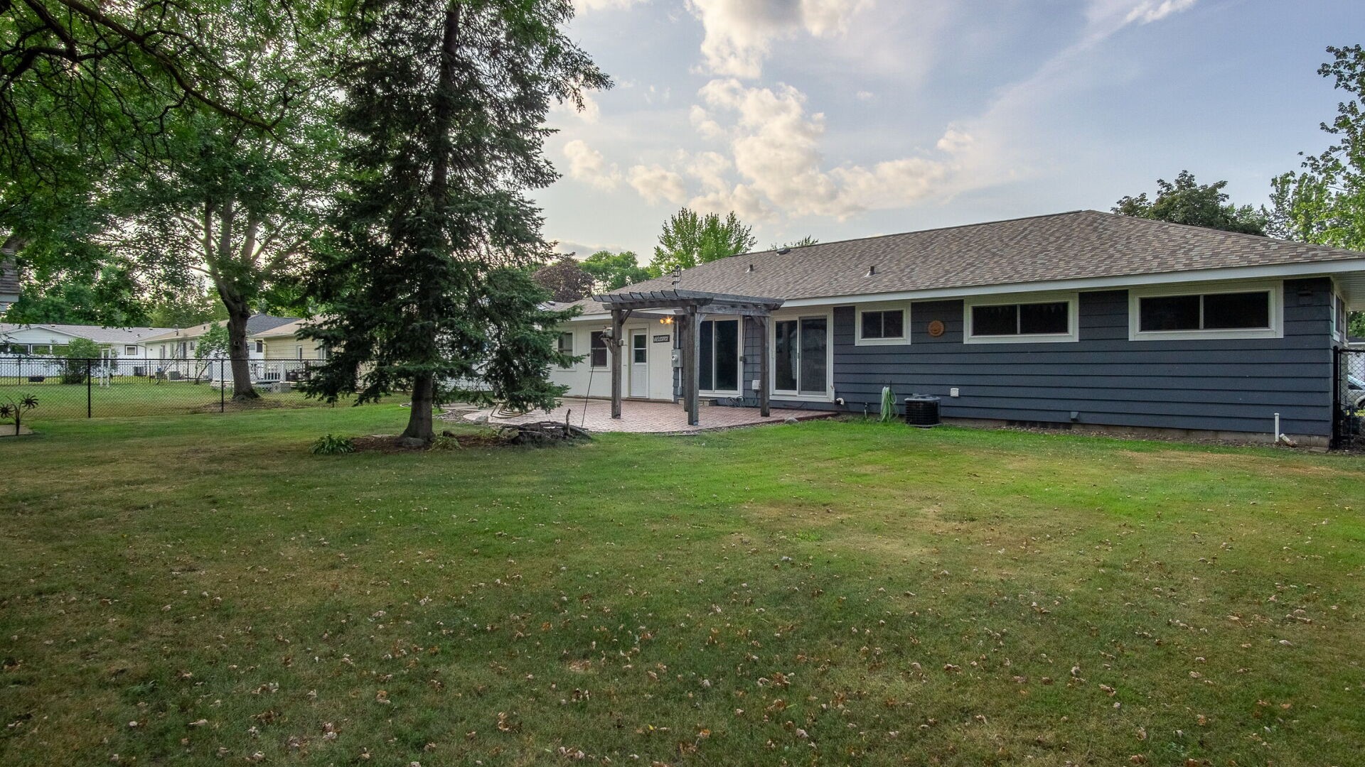 1905 E Lexington Boulevard Property Photo 10