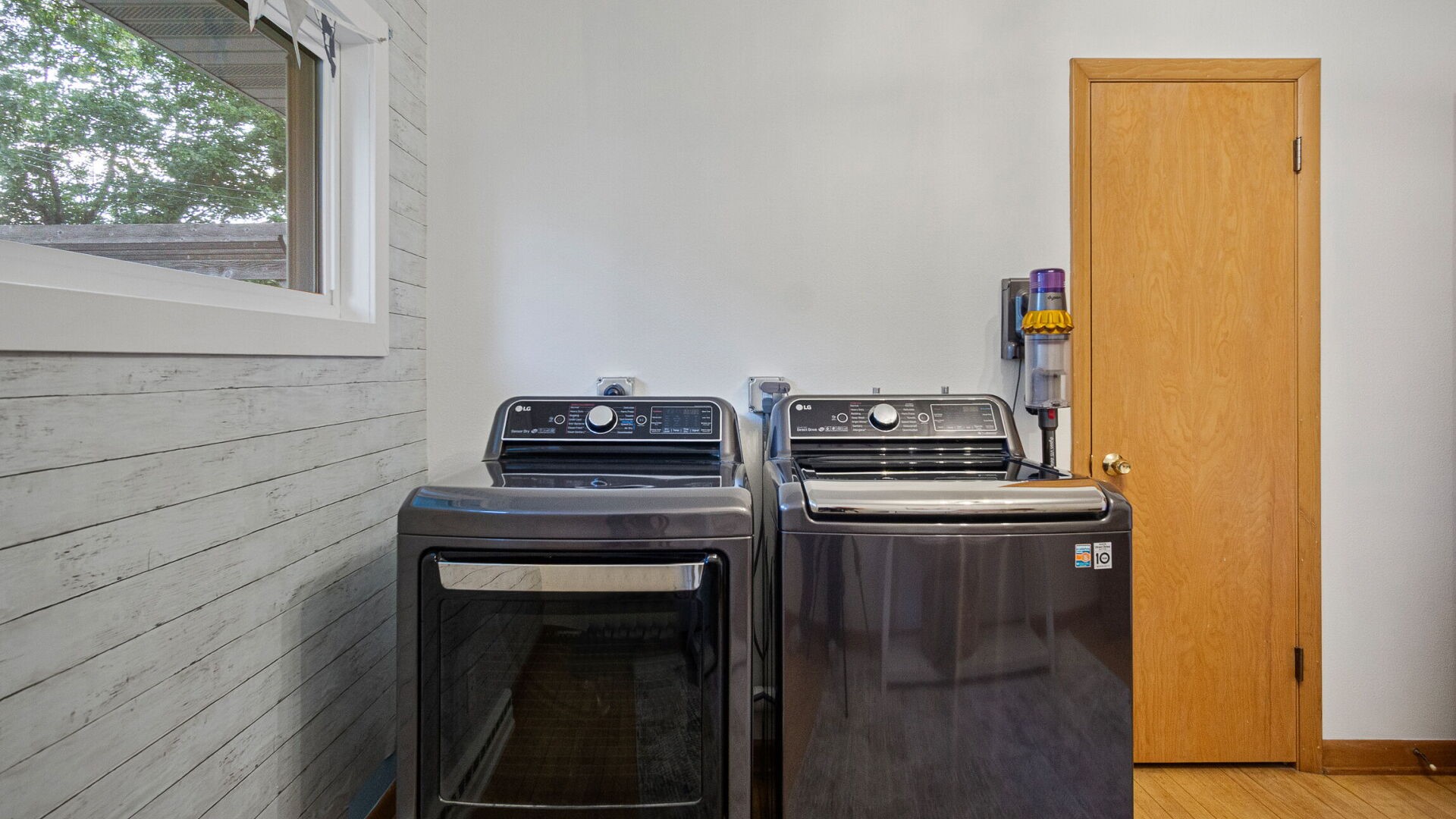 1905 E Lexington Boulevard Property Photo 33