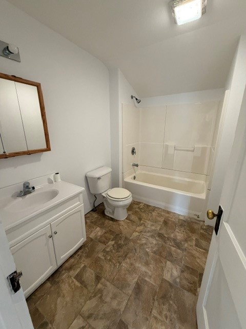 121 N River St Property Photo 7