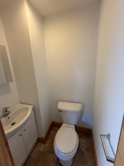 121 N River St Property Photo 8