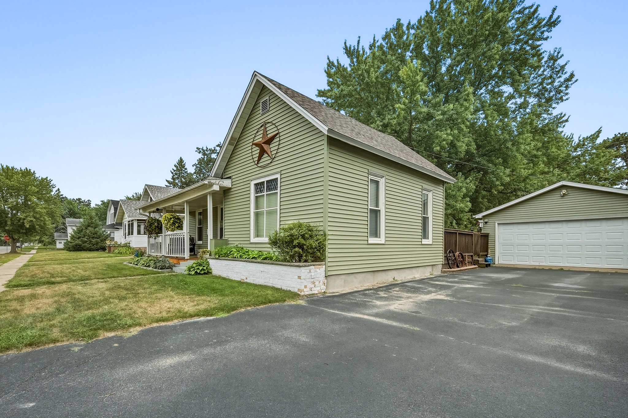 1619 Garfield Avenue Property Photo 2