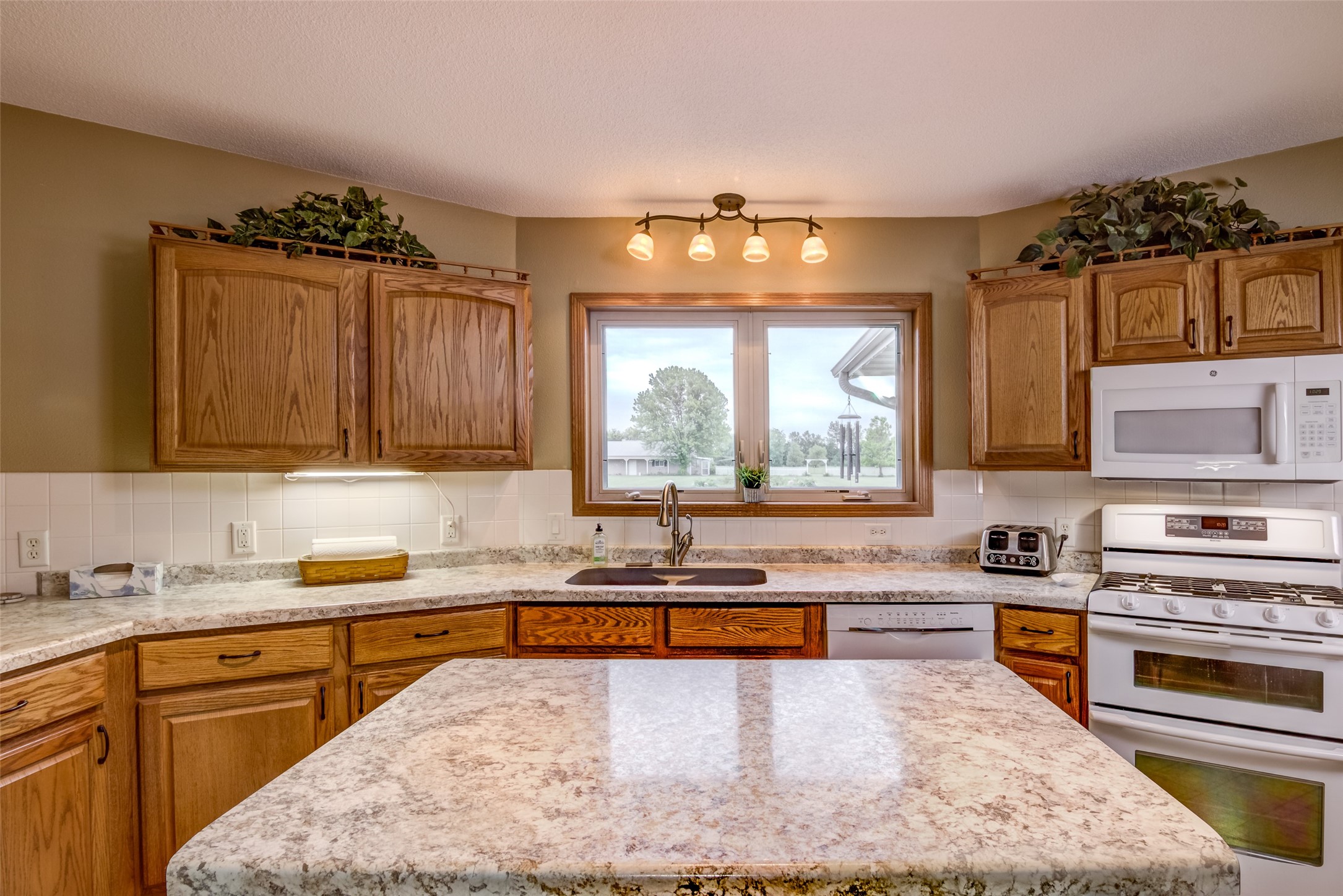 13903 132nd Street Property Photo 9
