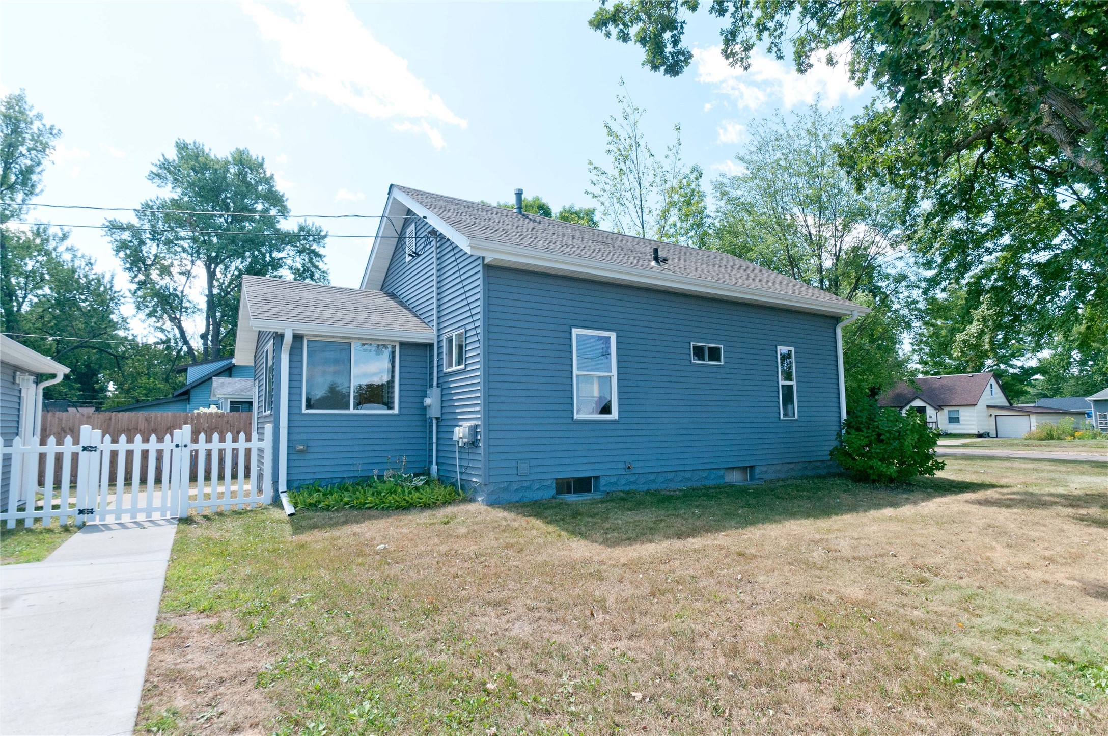 939 Craite Avenue Property Photo 5