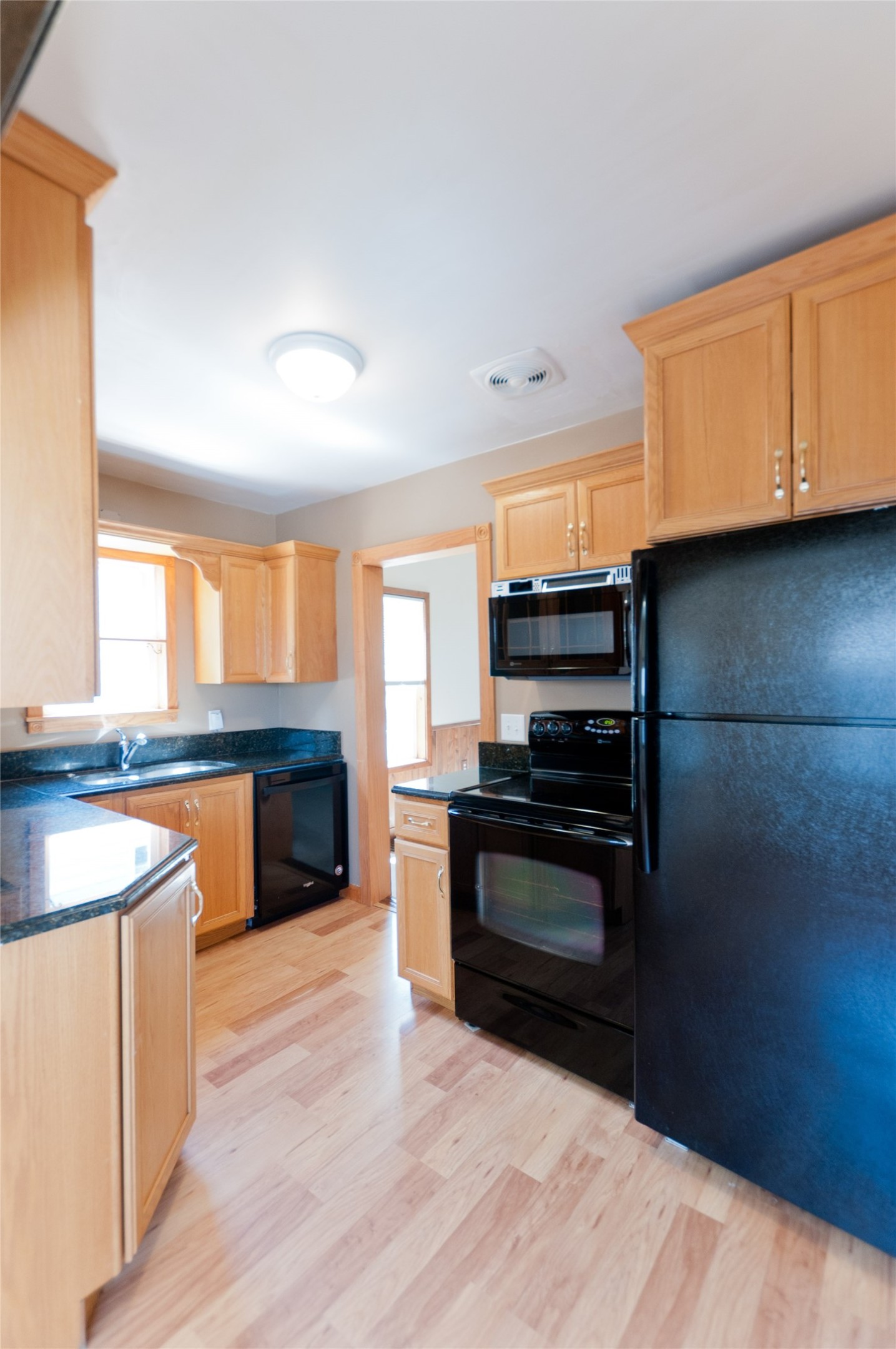 939 Craite Avenue Property Photo 15