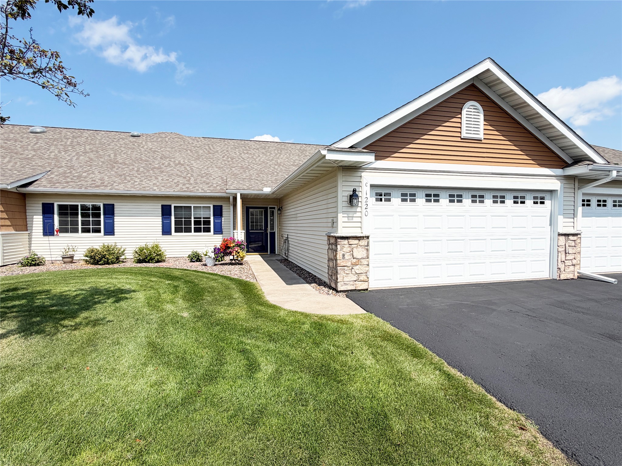 1220 E Orchard Beach Lane C Property Photo 1