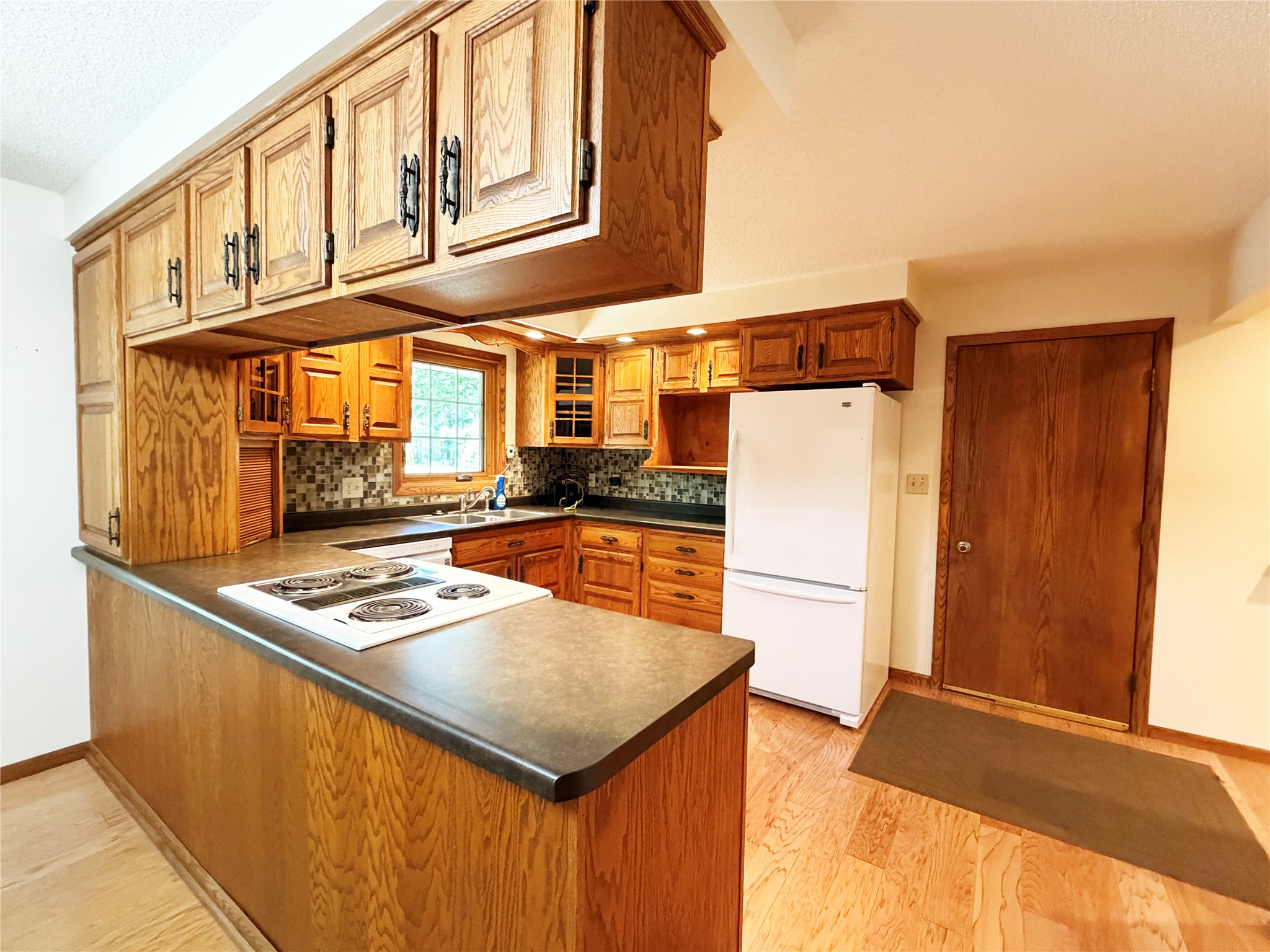 1105 Bayview Avenue Property Photo 5
