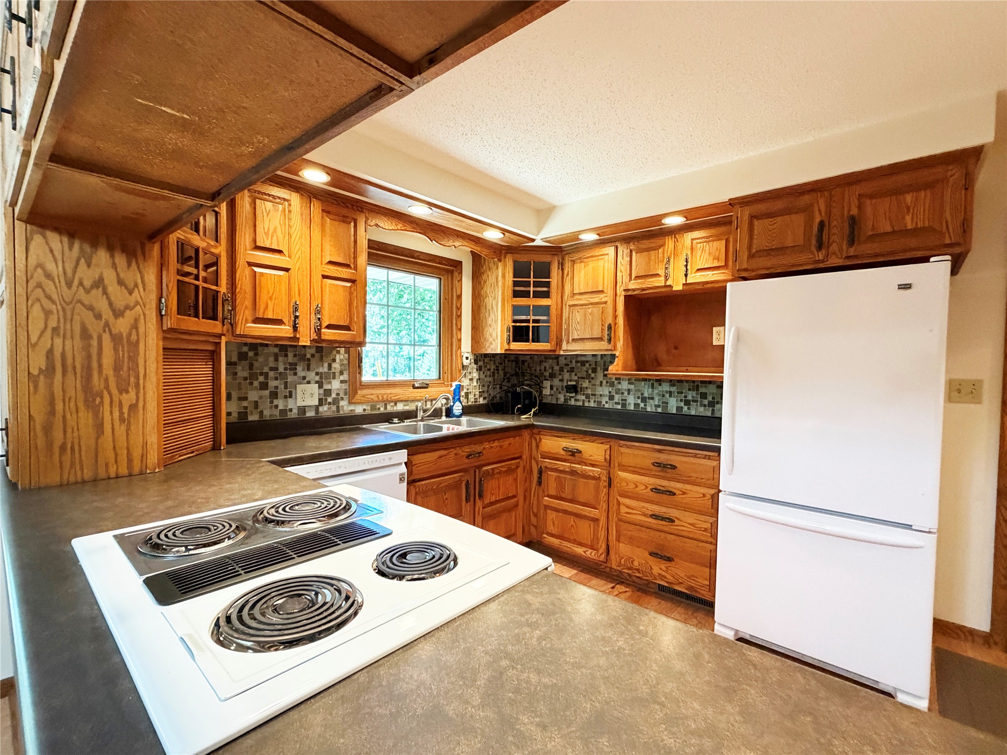 1105 Bayview Avenue Property Photo 6