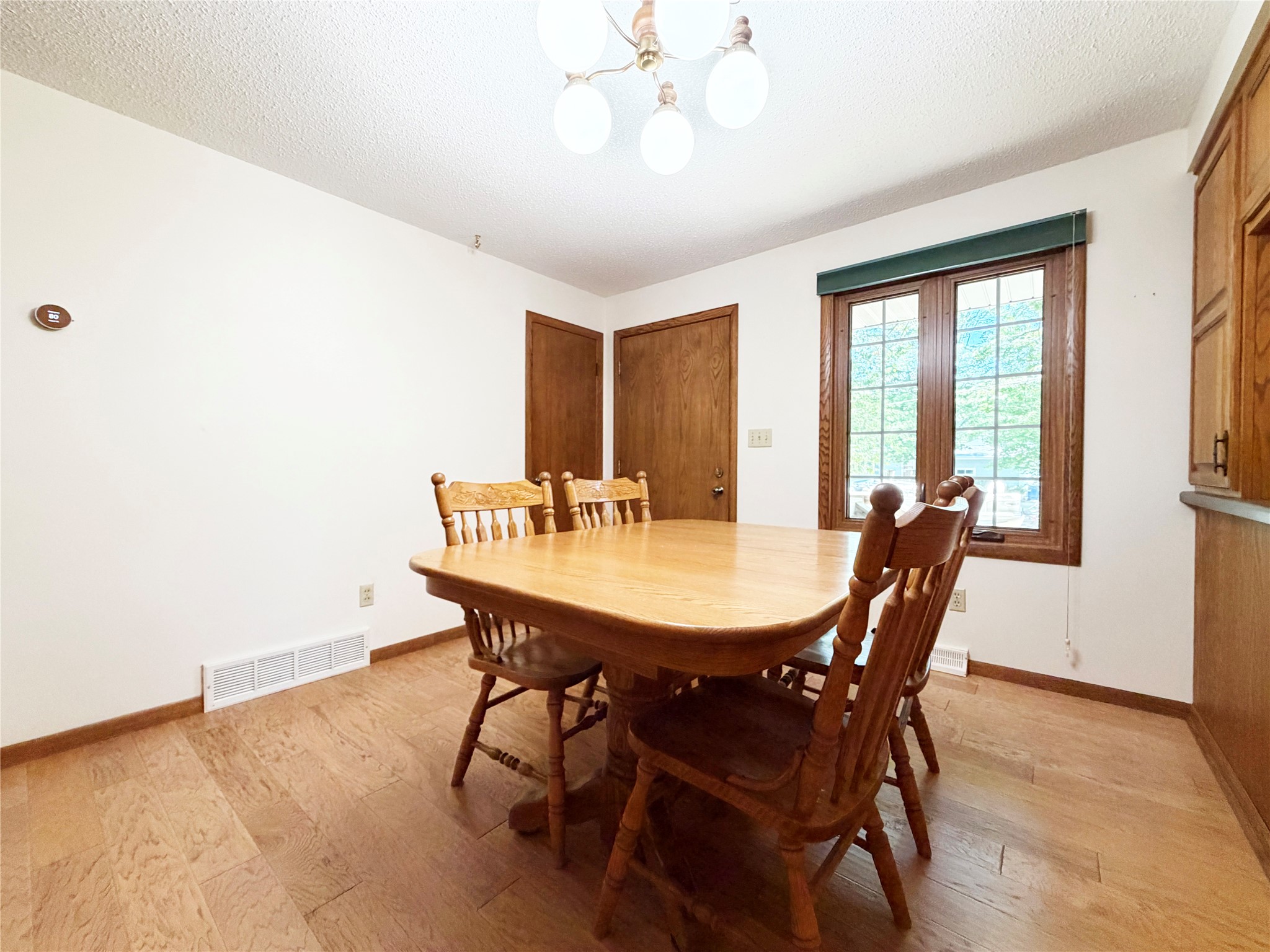 1105 Bayview Avenue Property Photo 8