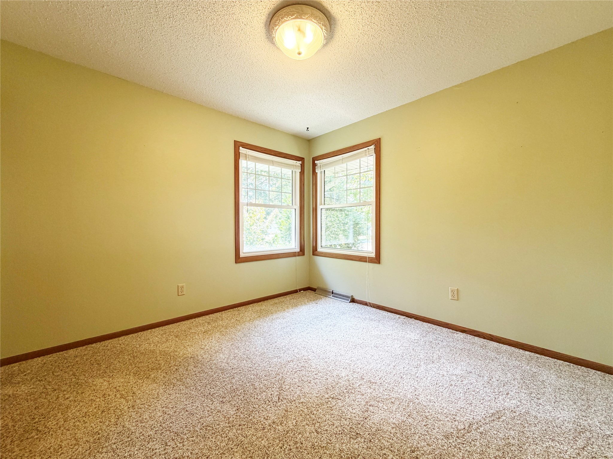 1105 Bayview Avenue Property Photo 21
