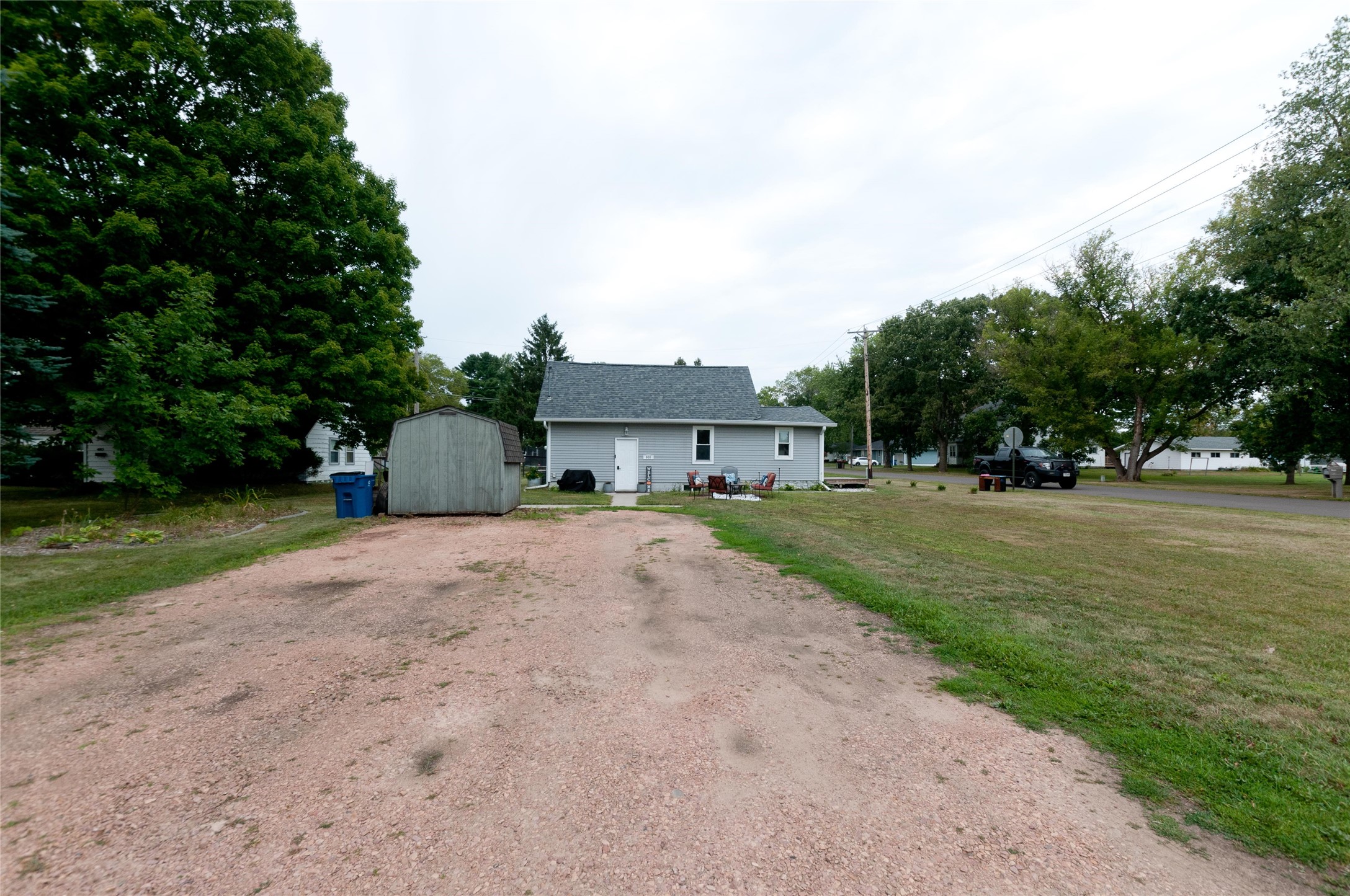 900 W Poplar Avenue Property Photo 5