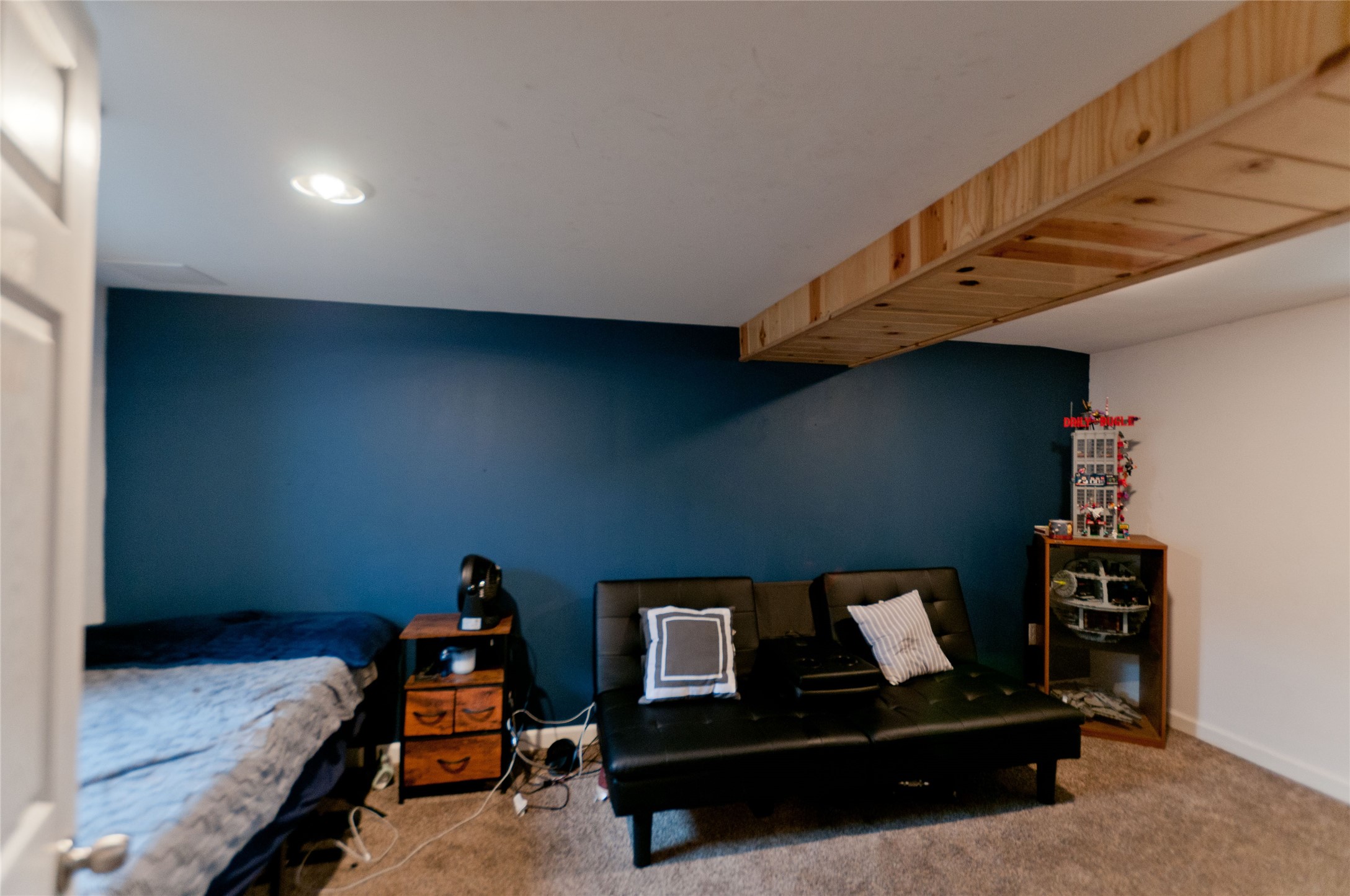 900 W Poplar Avenue Property Photo 17