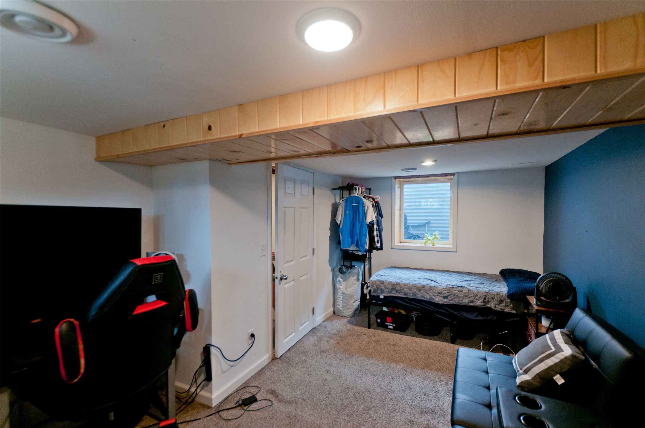 900 W Poplar Avenue Property Photo 18
