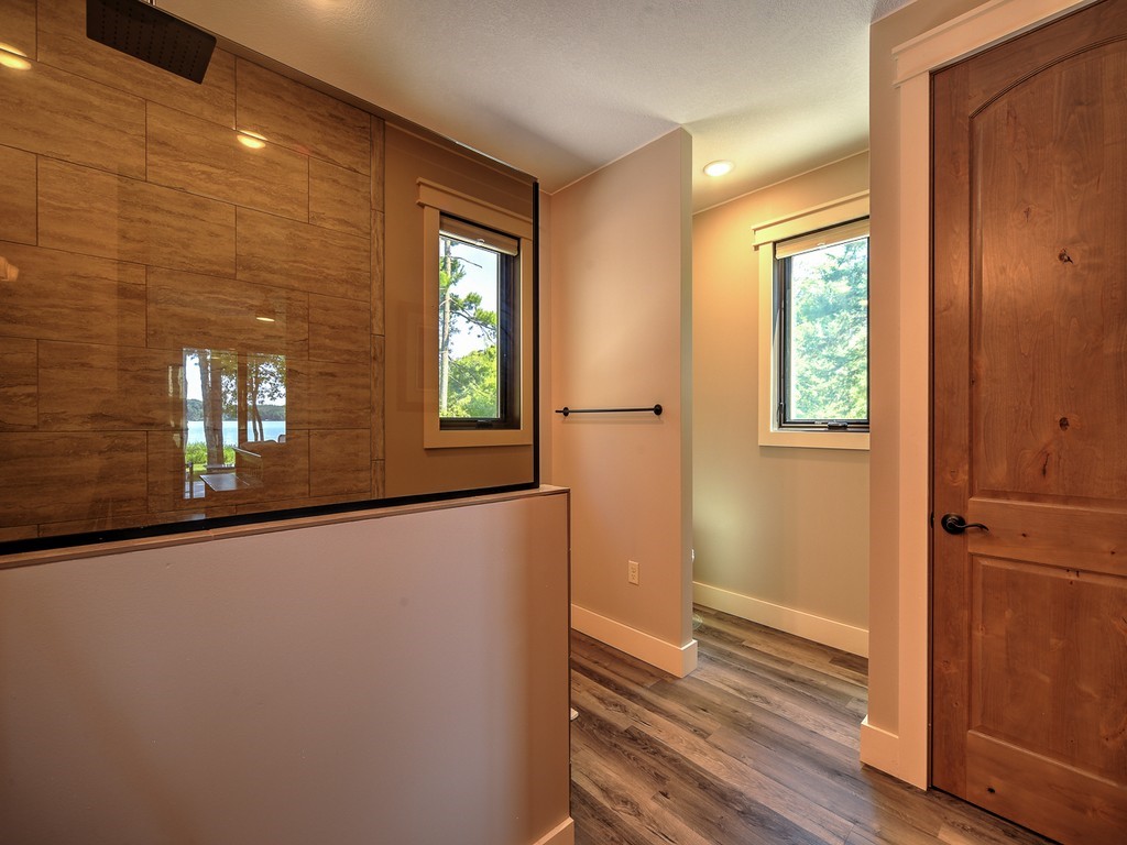 8687 Grover Point Road Property Photo 16