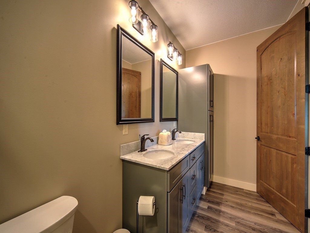 8687 Grover Point Road Property Photo 21