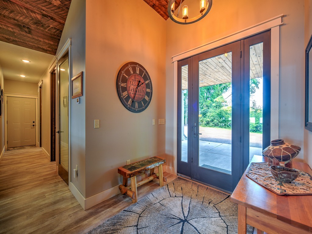 8687 Grover Point Road Property Photo 22