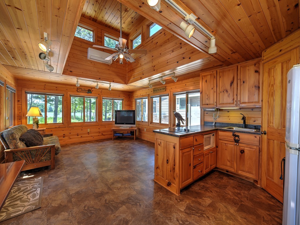8687 Grover Point Road Property Photo 31