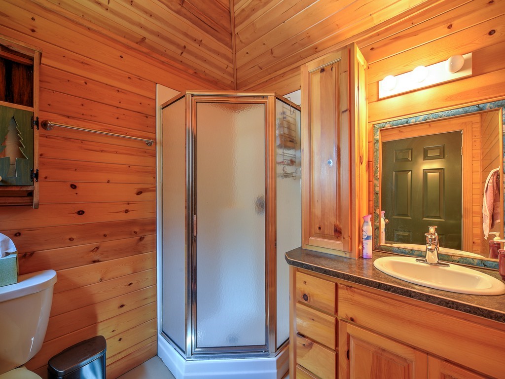 8687 Grover Point Road Property Photo 34