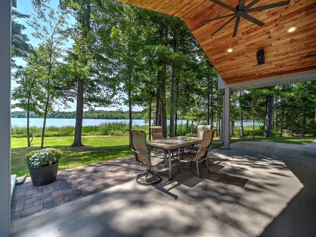 8687 Grover Point Road Property Photo 37