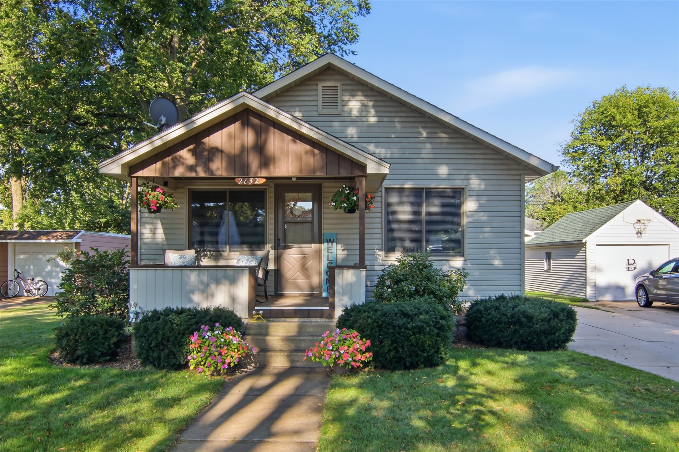 2832 5th Street Property Photo 1
