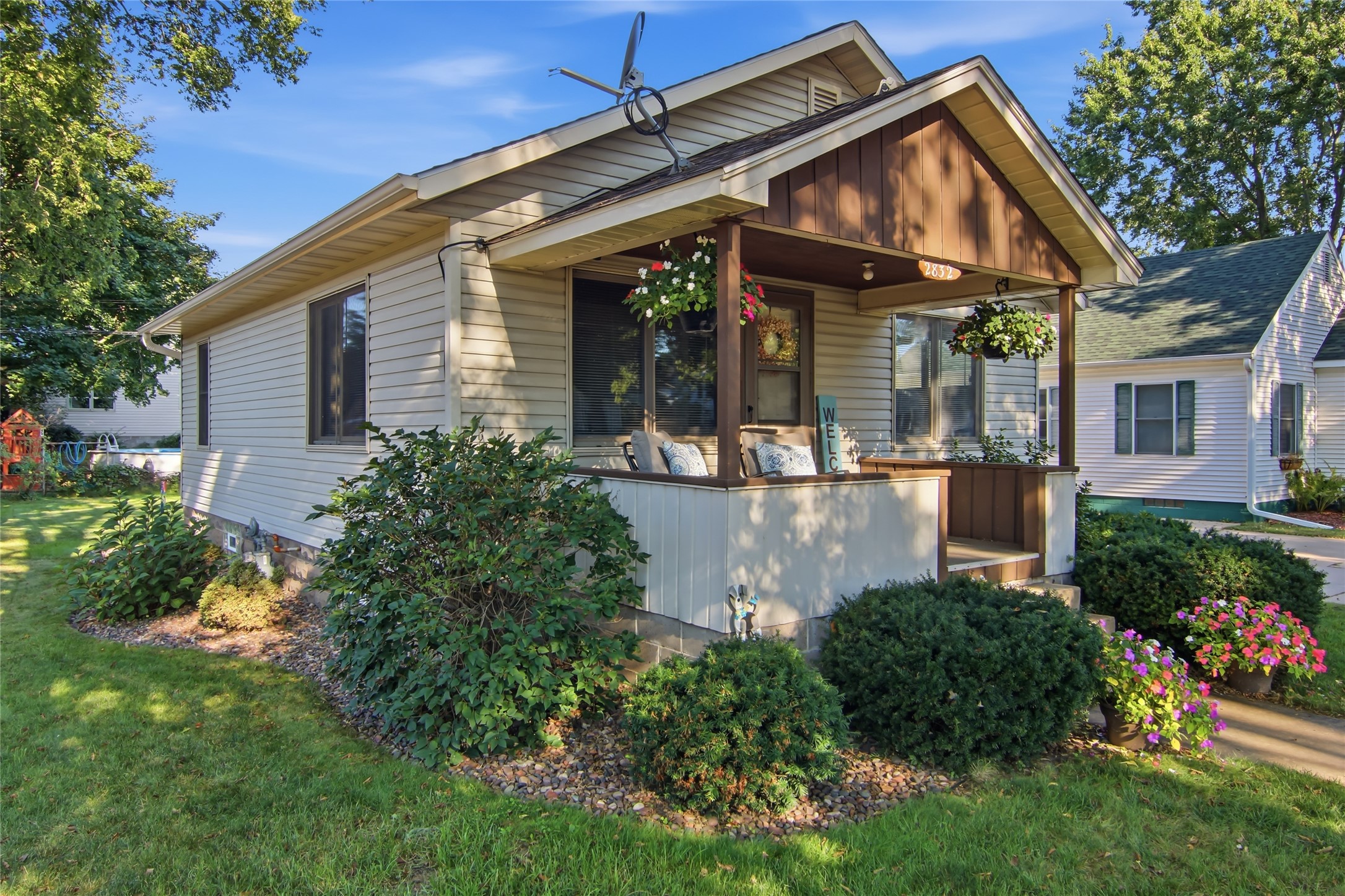 2832 5th Street Property Photo 2
