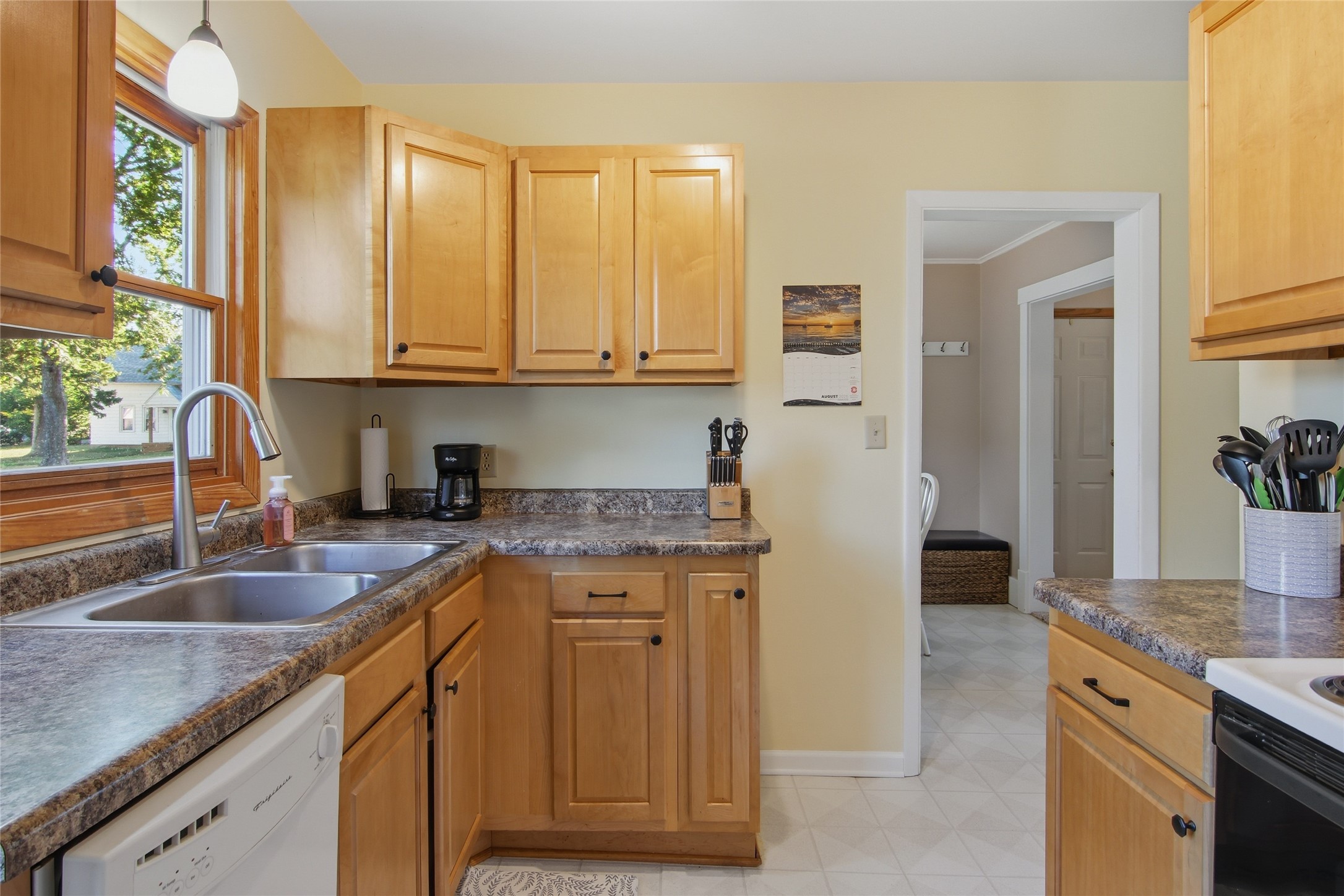 2832 5th Street Property Photo 9