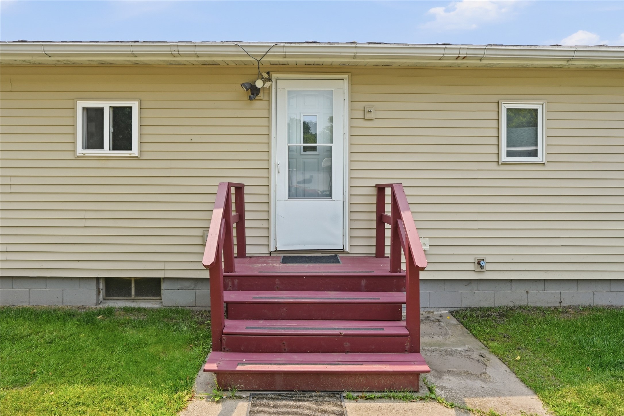 706 N Stone Street Property Photo 2