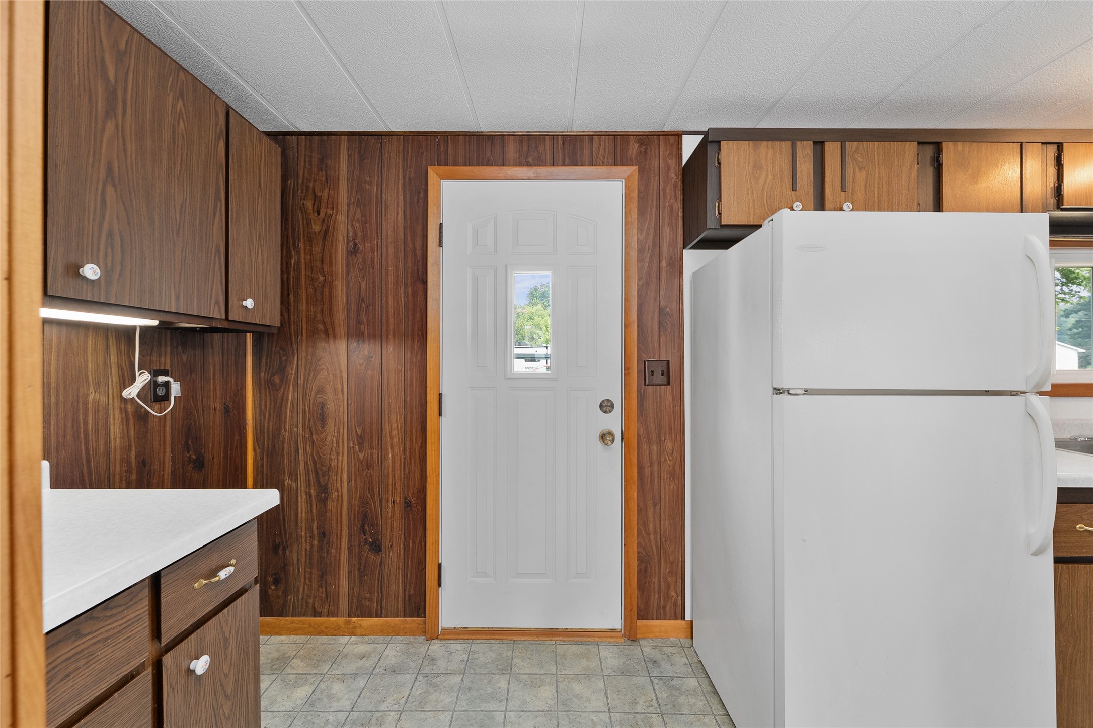 706 N Stone Street Property Photo 9