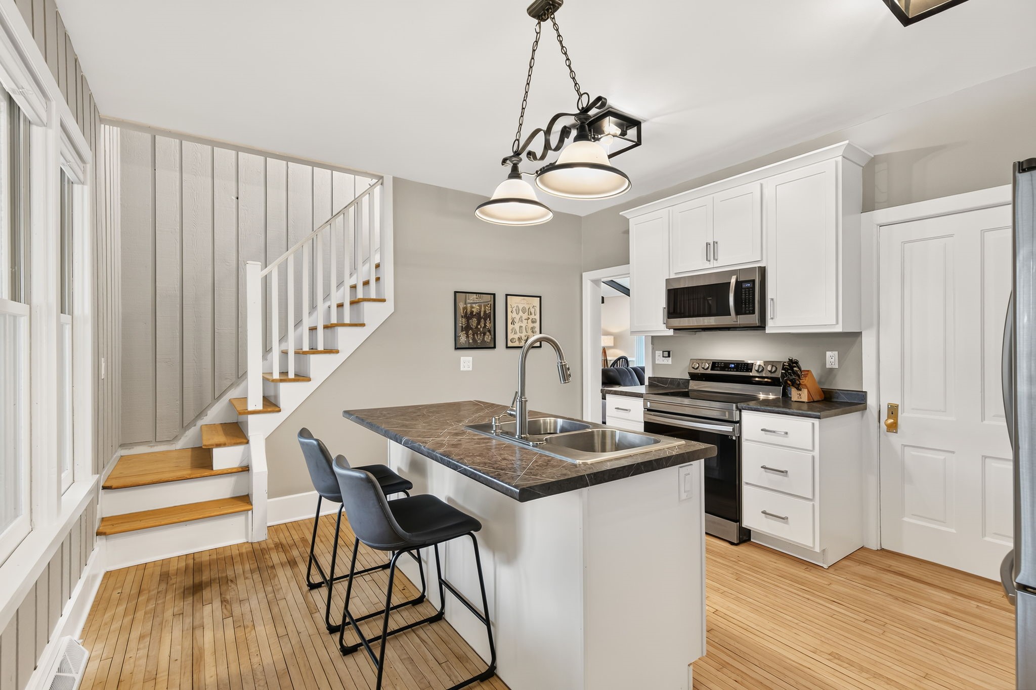 1221 10th Street E Property Photo 12