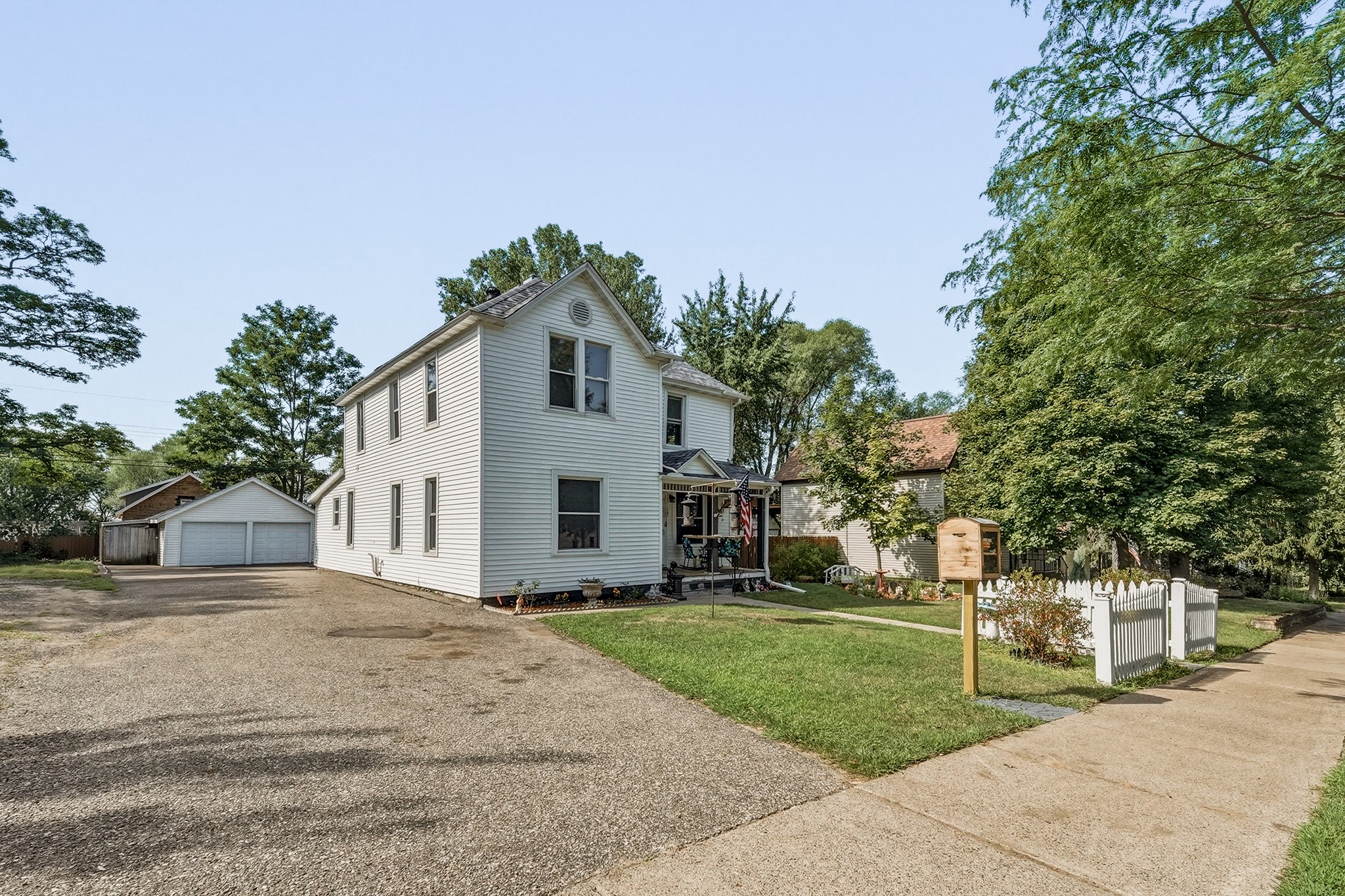 1551 E Madison Street Property Photo 36