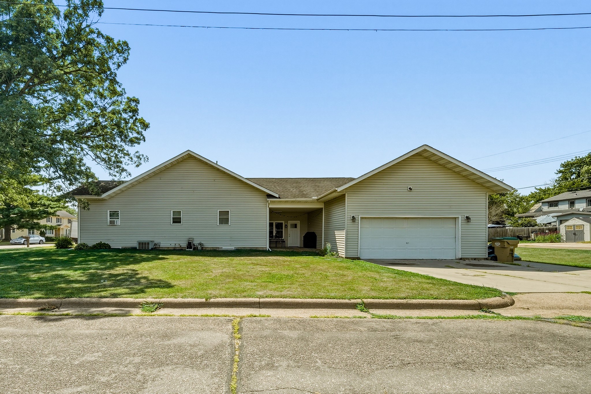 242 2nd Avenue Property Photo 2