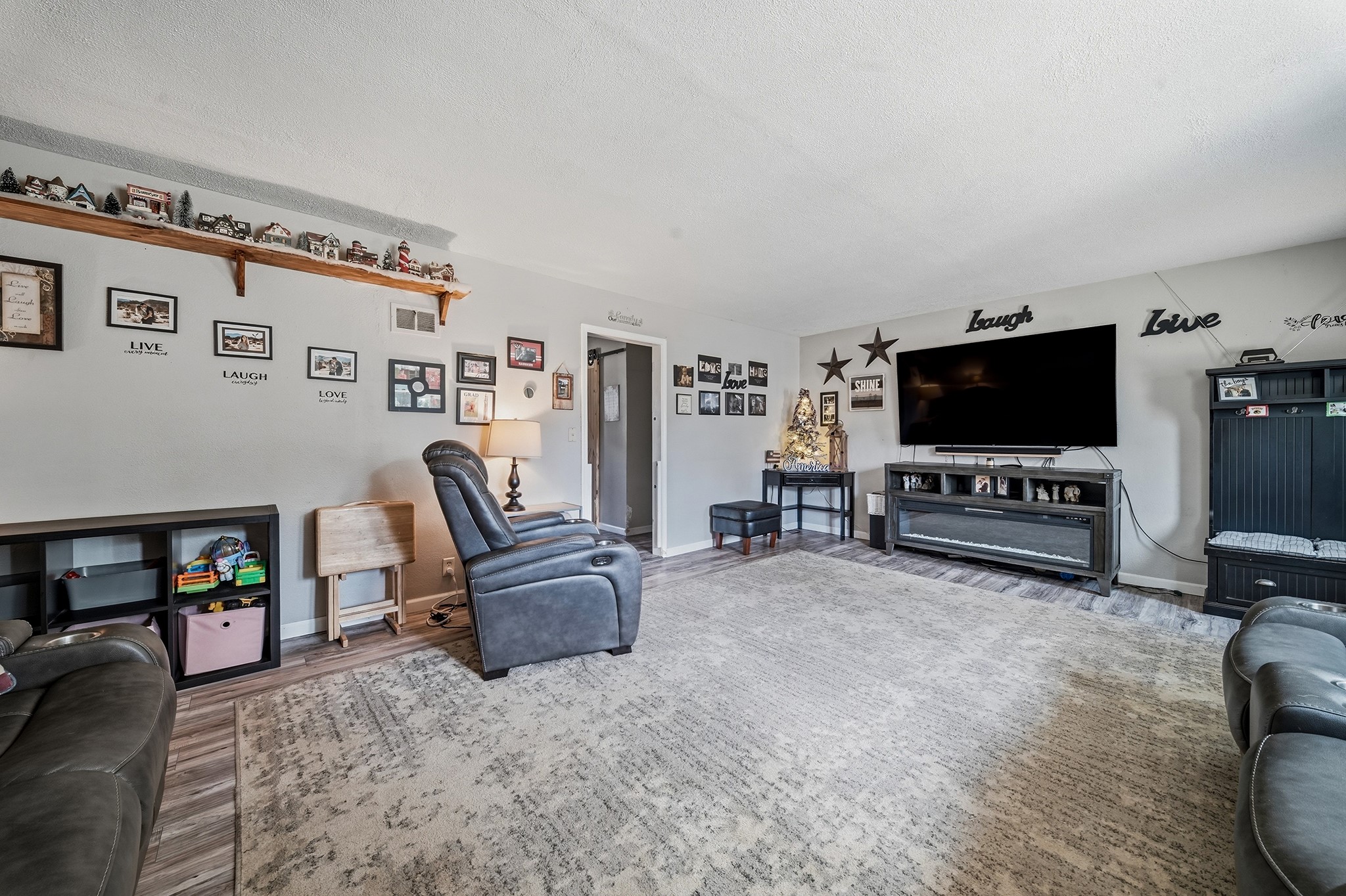 242 2nd Avenue Property Photo 4