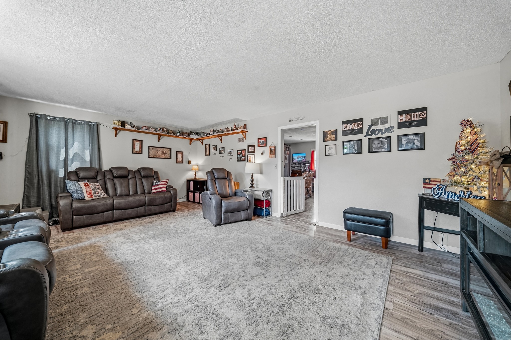 242 2nd Avenue Property Photo 5