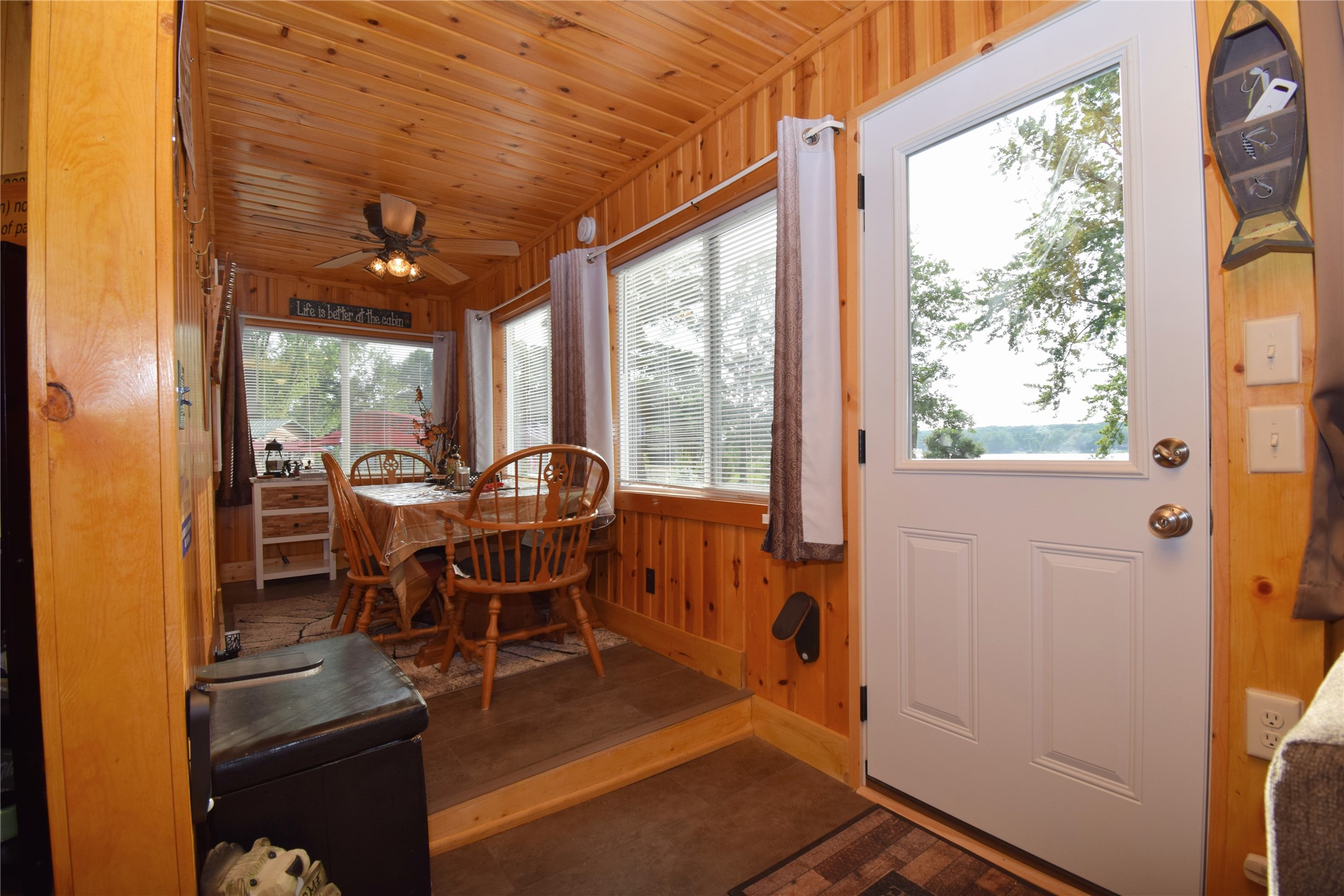 6587 Blue Heron Bay Drive Property Photo 10