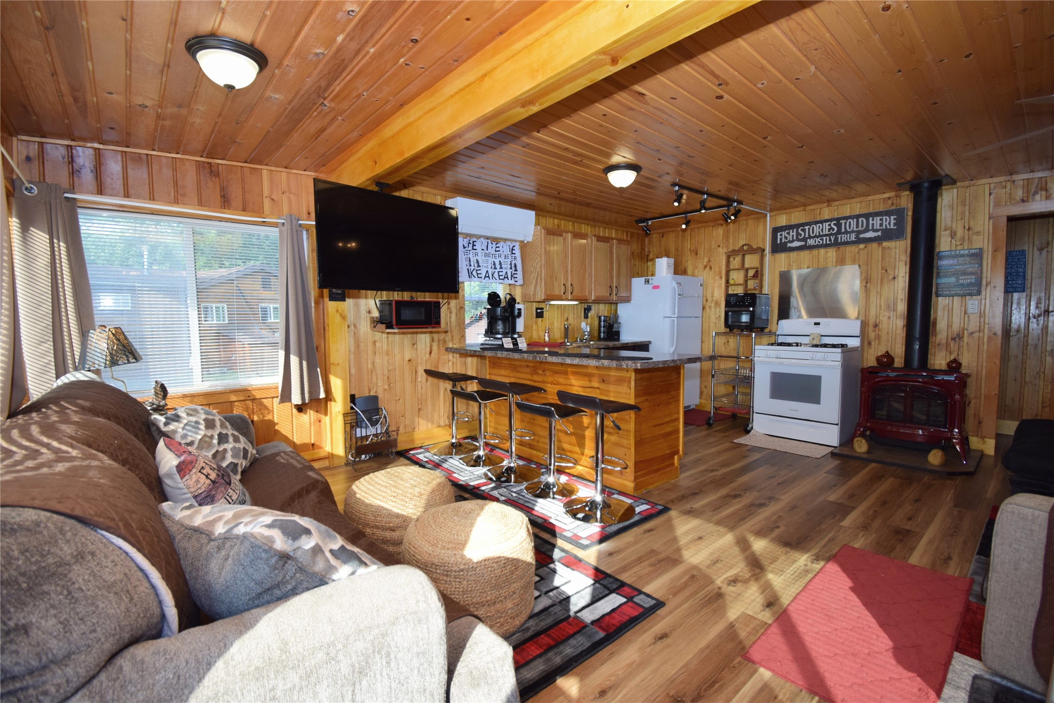 6587 Blue Heron Bay Drive Property Photo 12