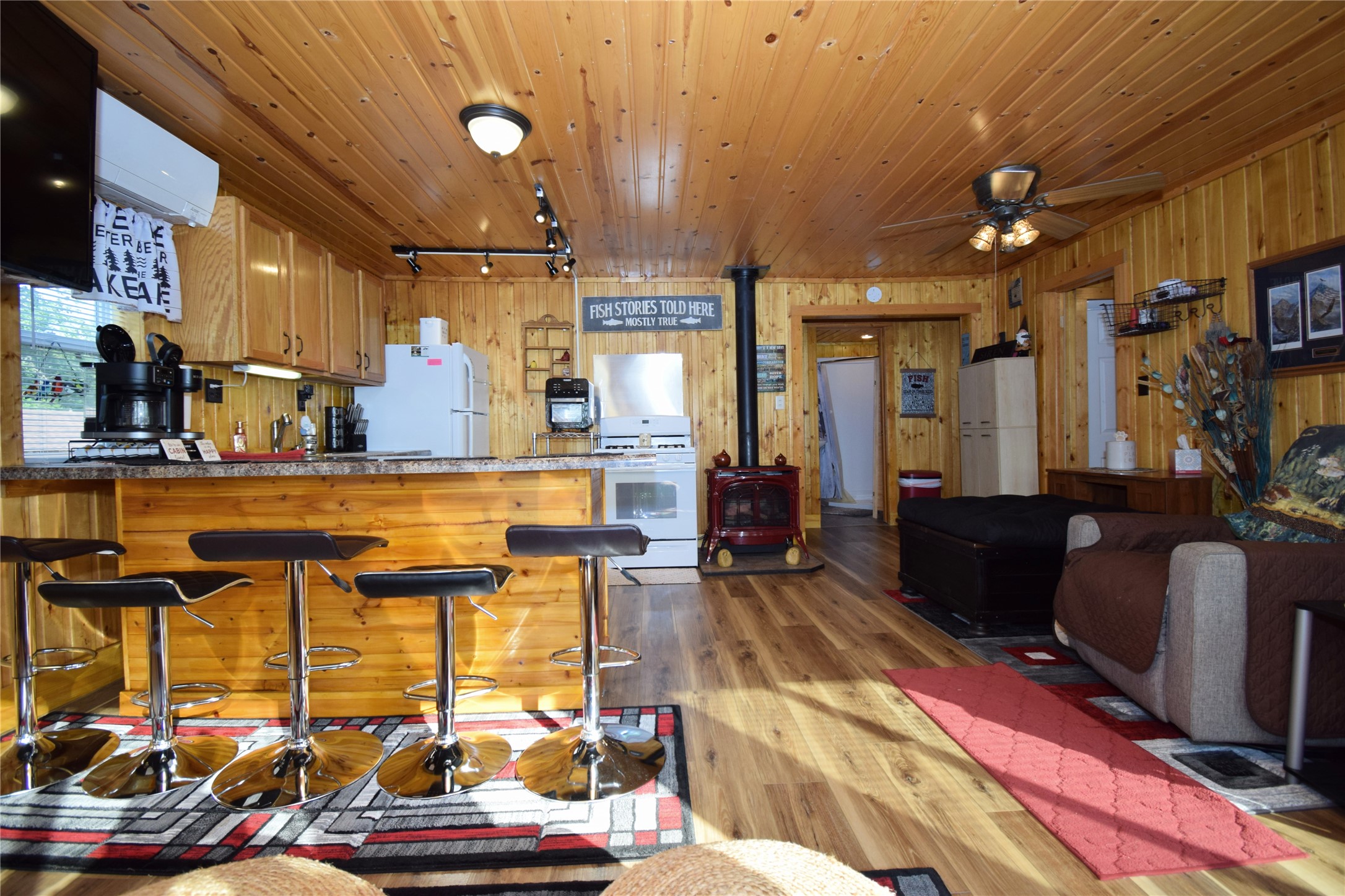 6587 Blue Heron Bay Drive Property Photo 14