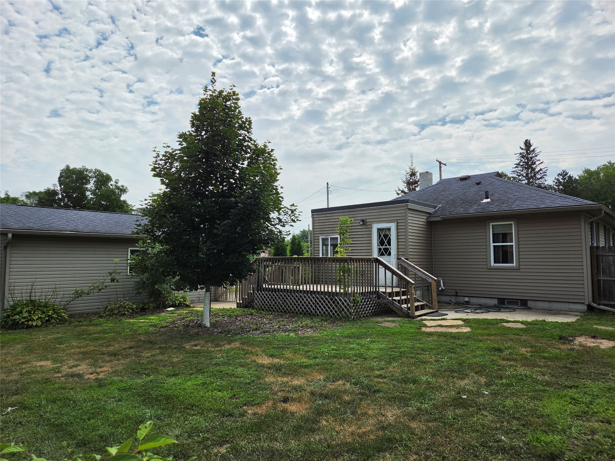 813 Golf Road Property Photo 3