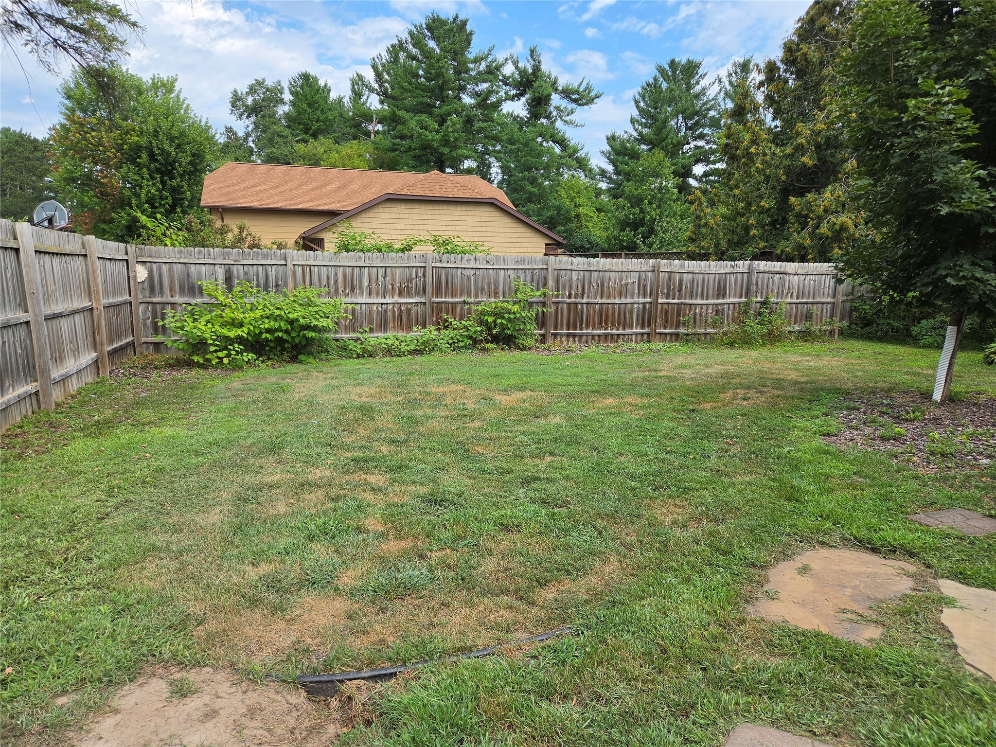 813 Golf Road Property Photo 4