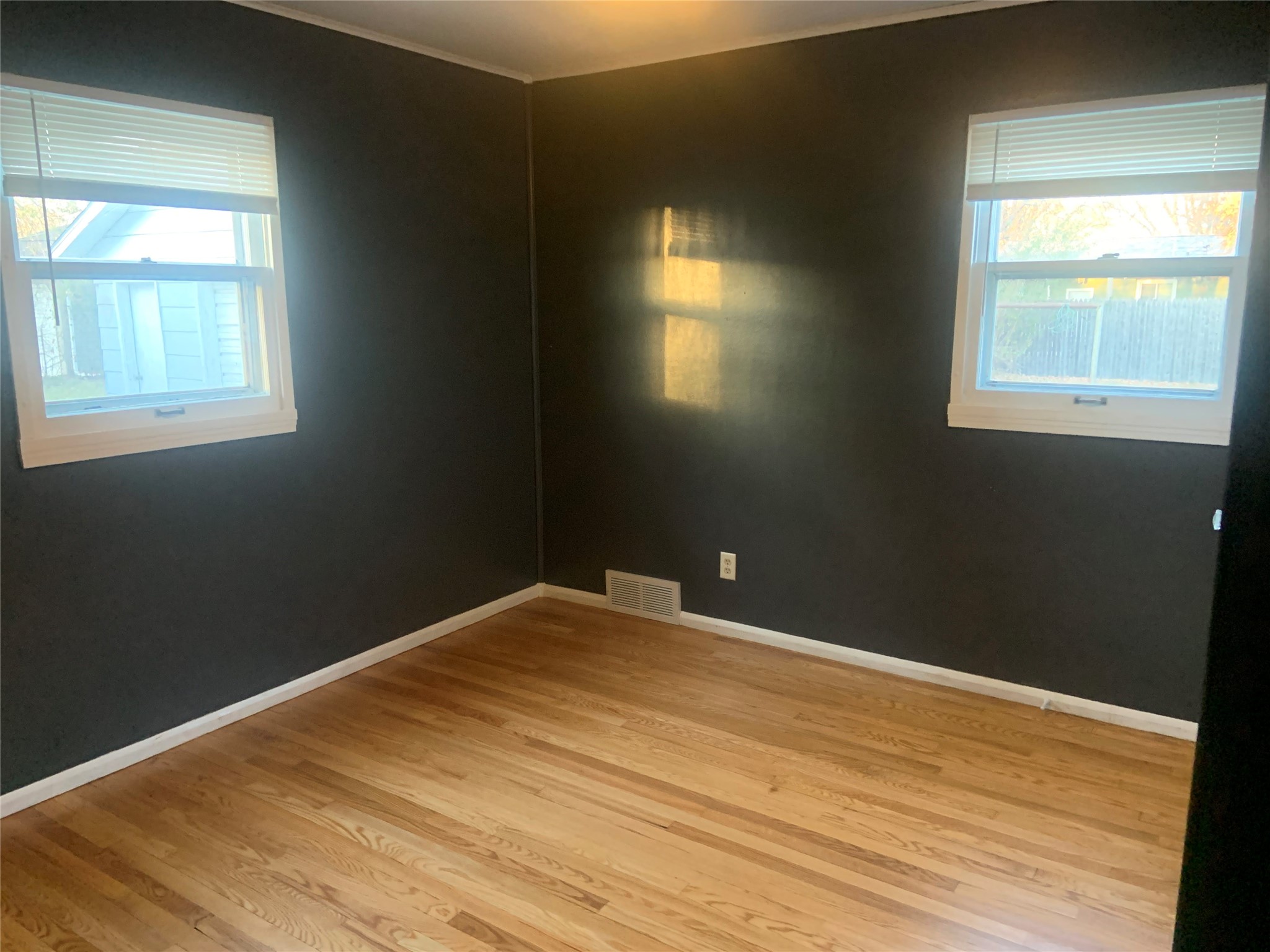 1518 Starr Avenue Property Photo 6