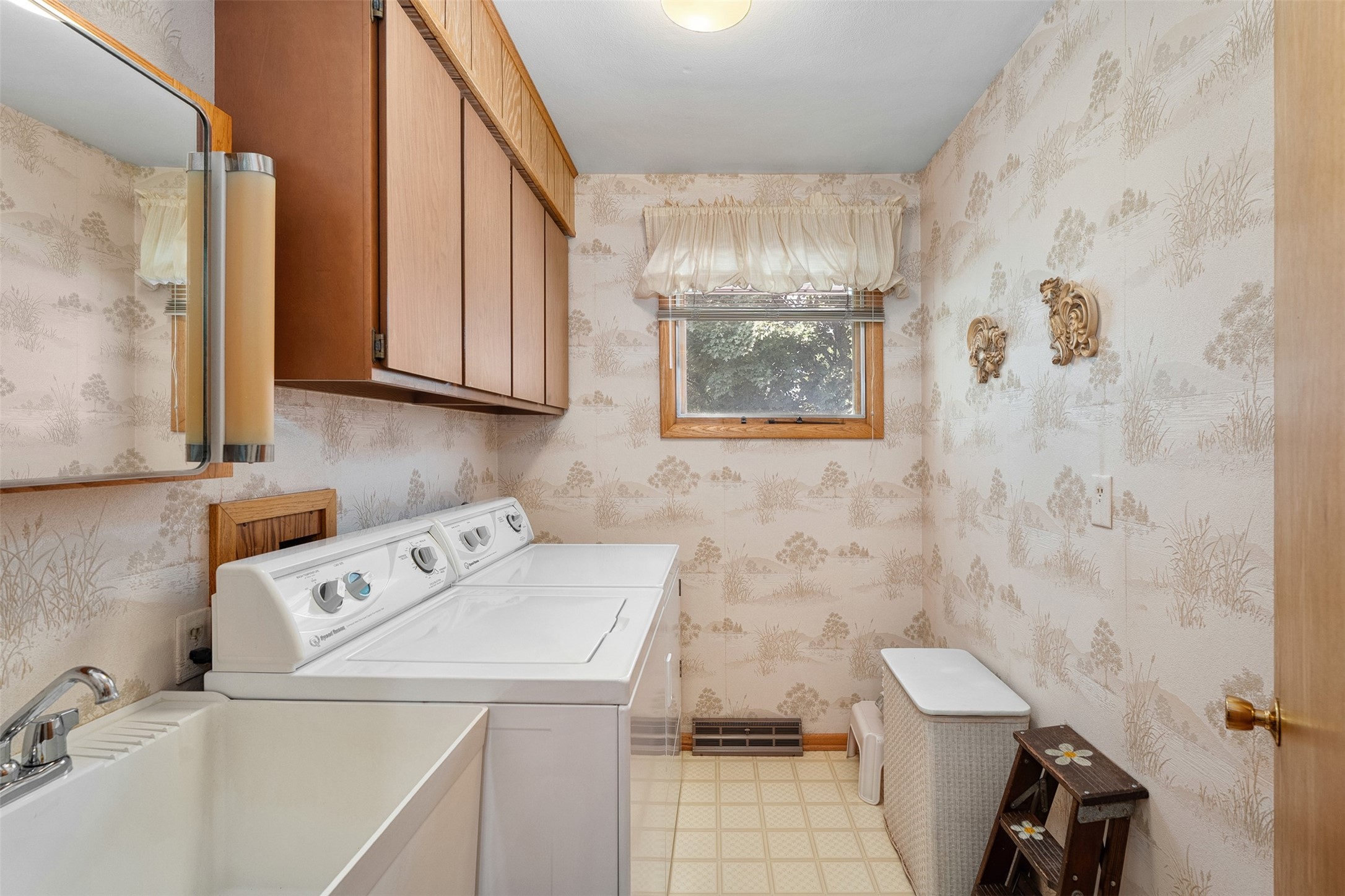 1002 Leonard Drive Property Photo 12