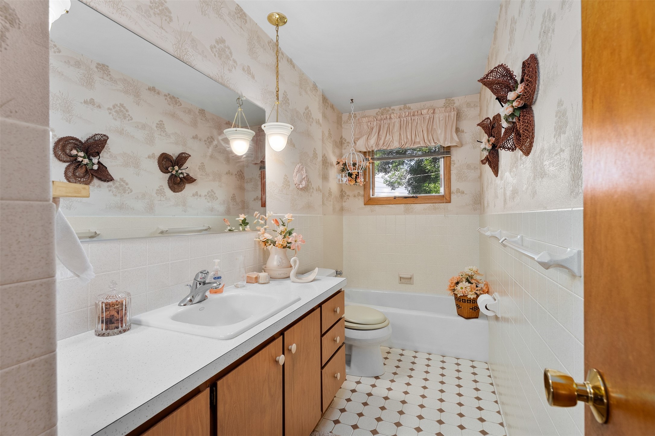 1002 Leonard Drive Property Photo 13