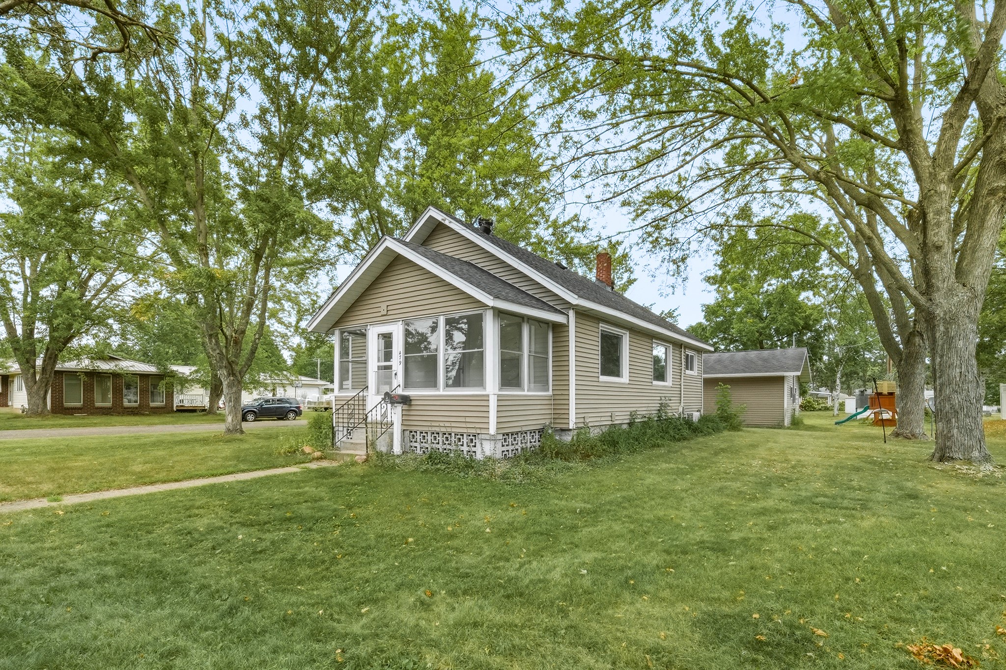 479 Irvine Street Property Photo 3