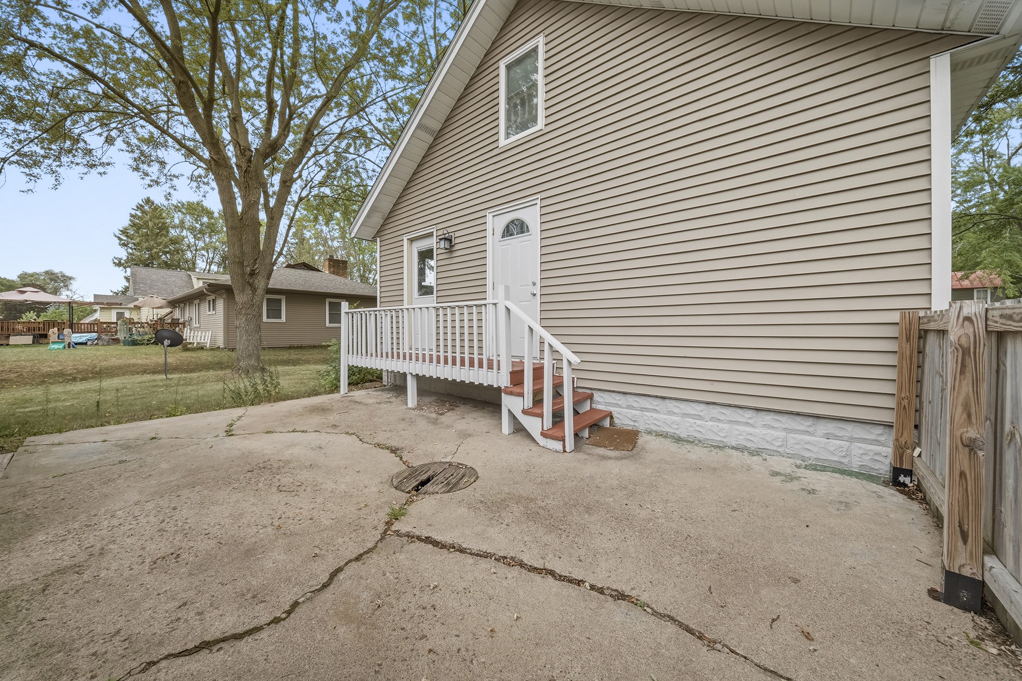 479 Irvine Street Property Photo 5