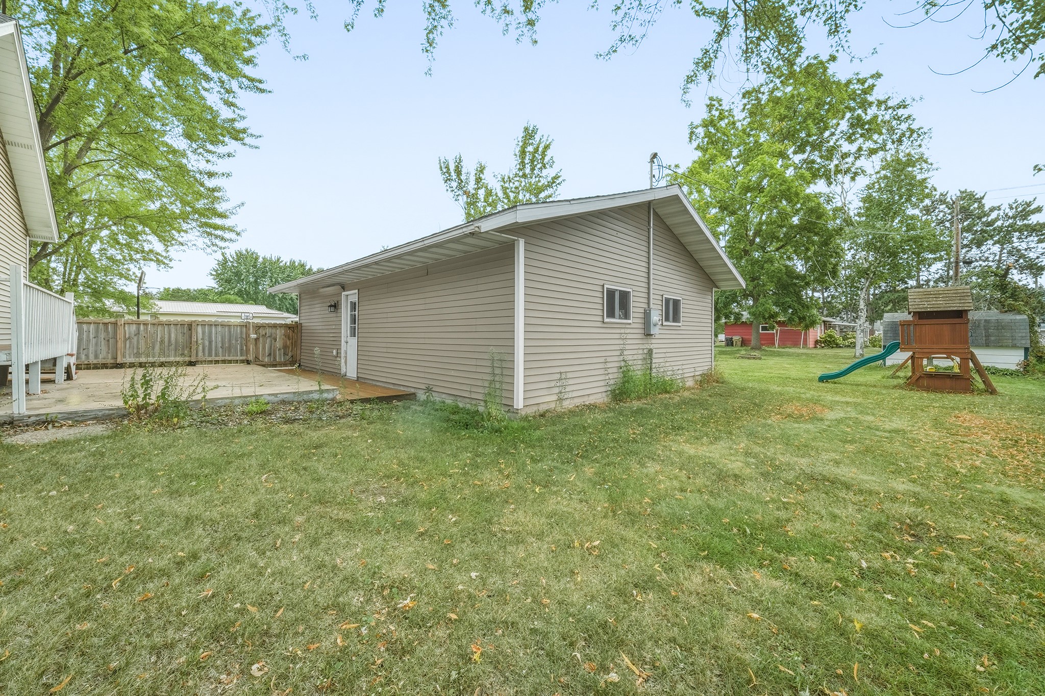 479 Irvine Street Property Photo 10