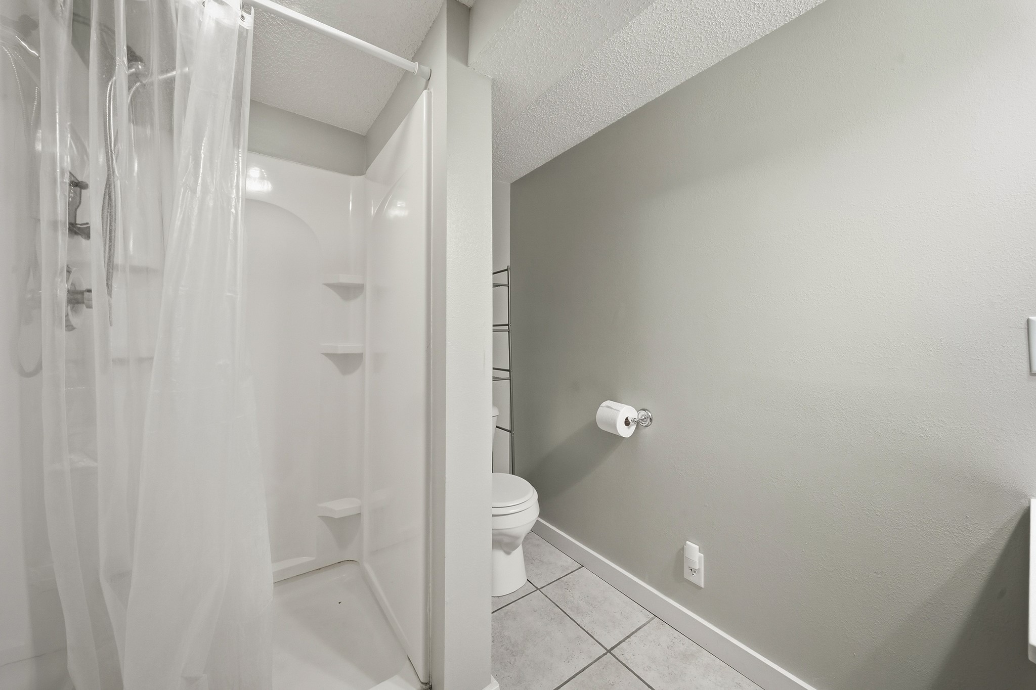 479 Irvine Street Property Photo 41