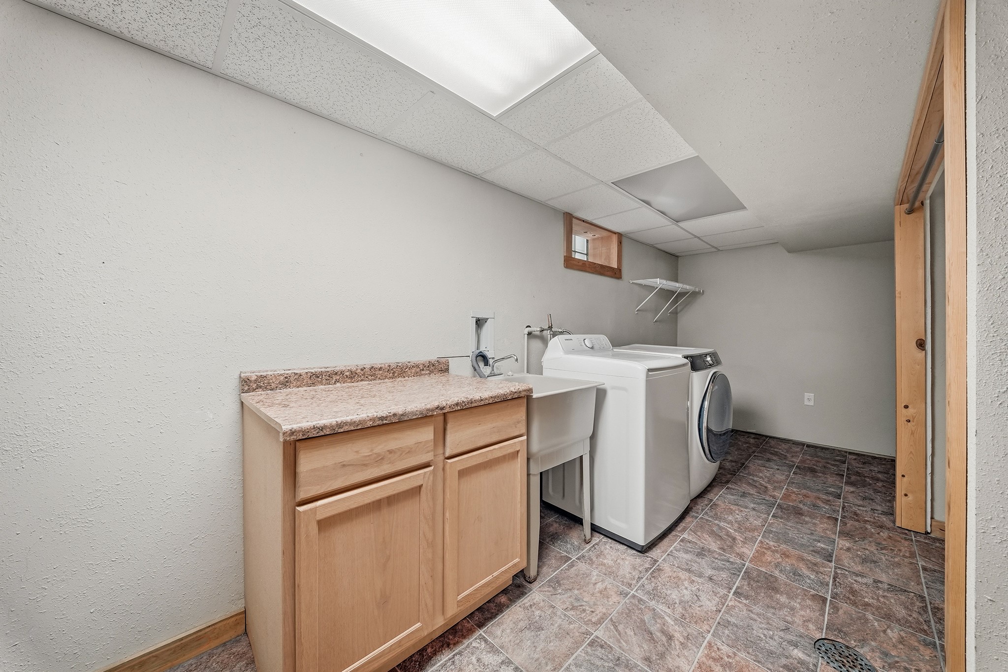 479 Irvine Street Property Photo 43